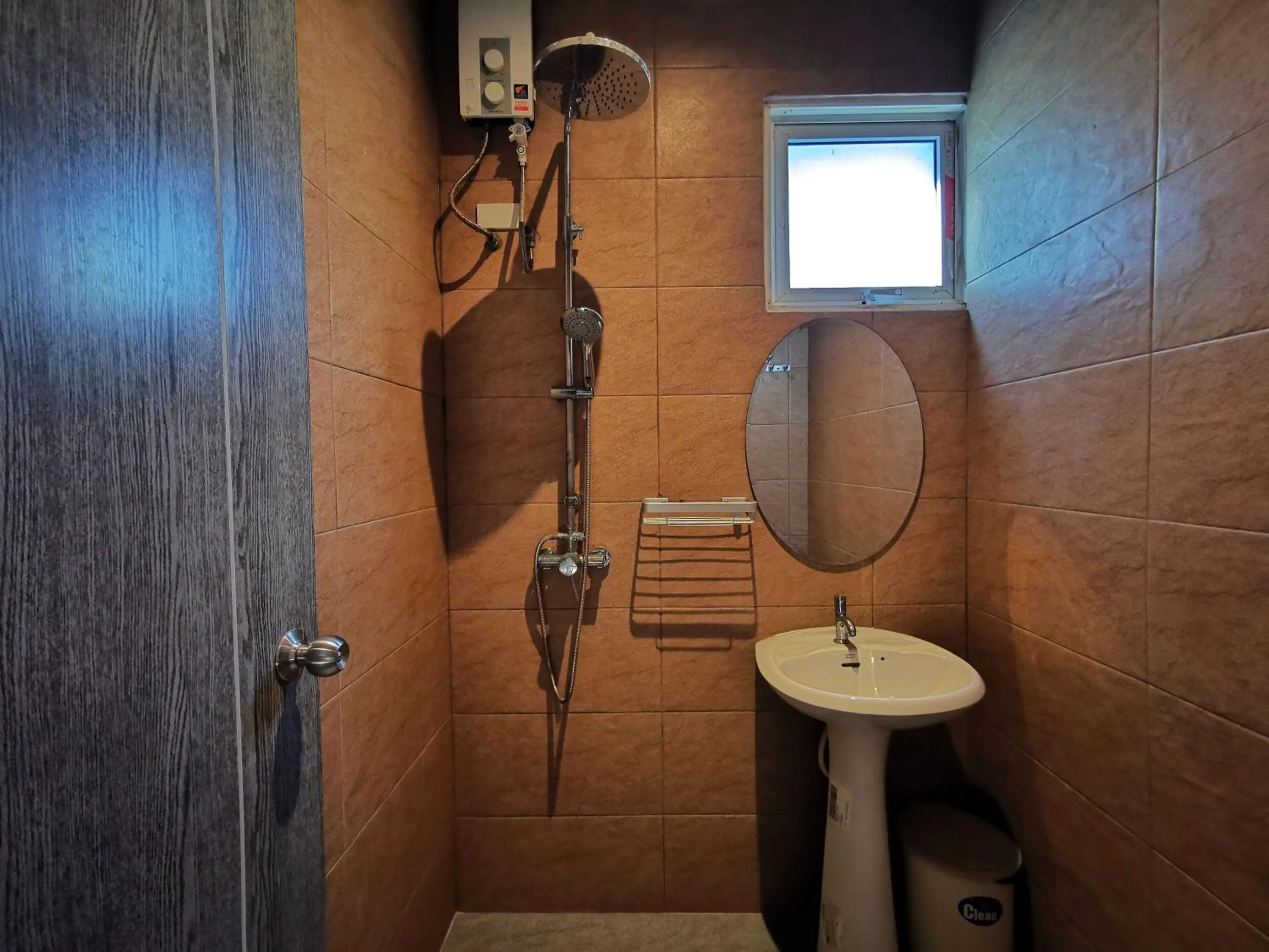 Shower in Hi Samui Hostel