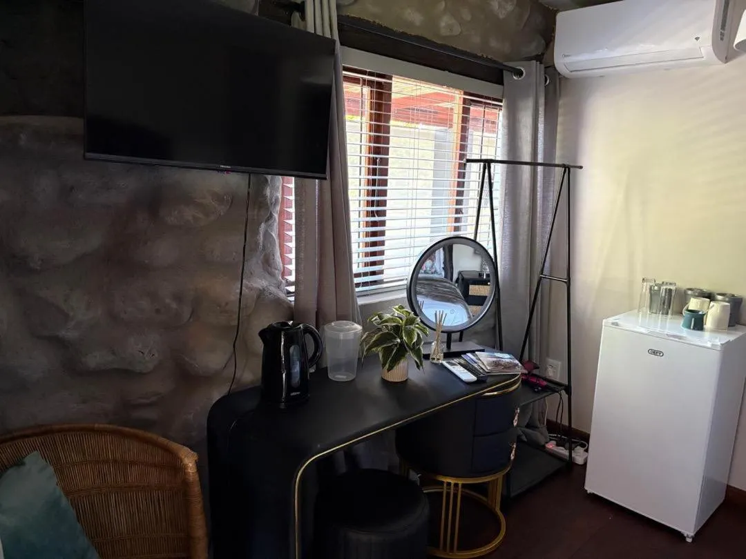 TV and multimedia in Grace Walk Guest House