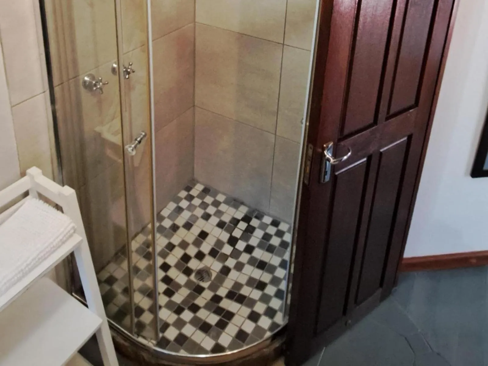 Bathroom in Grace Walk Guest House