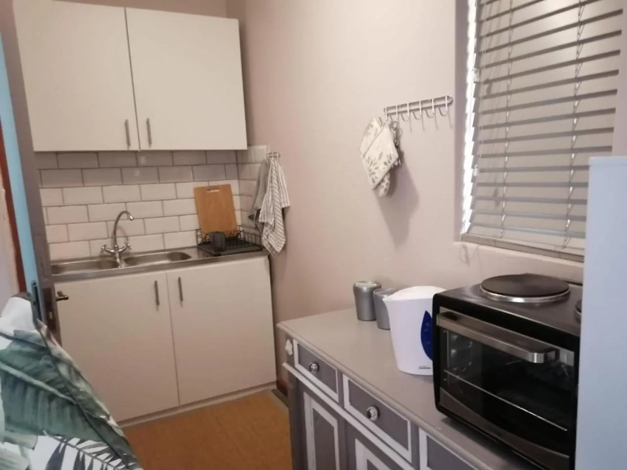 Kitchen or kitchenette in Grace Walk Guest House