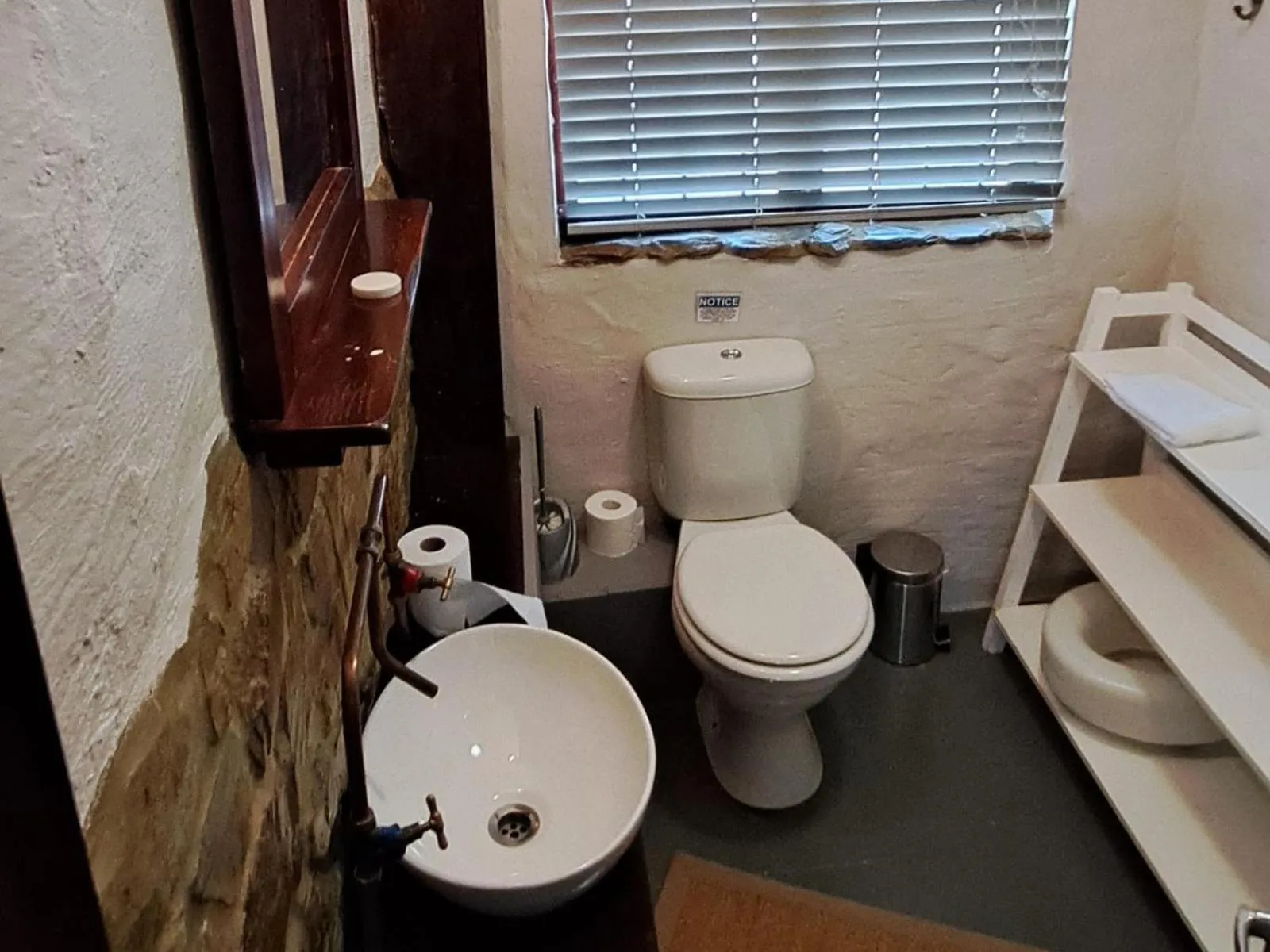 Bathroom in Grace Walk Guest House