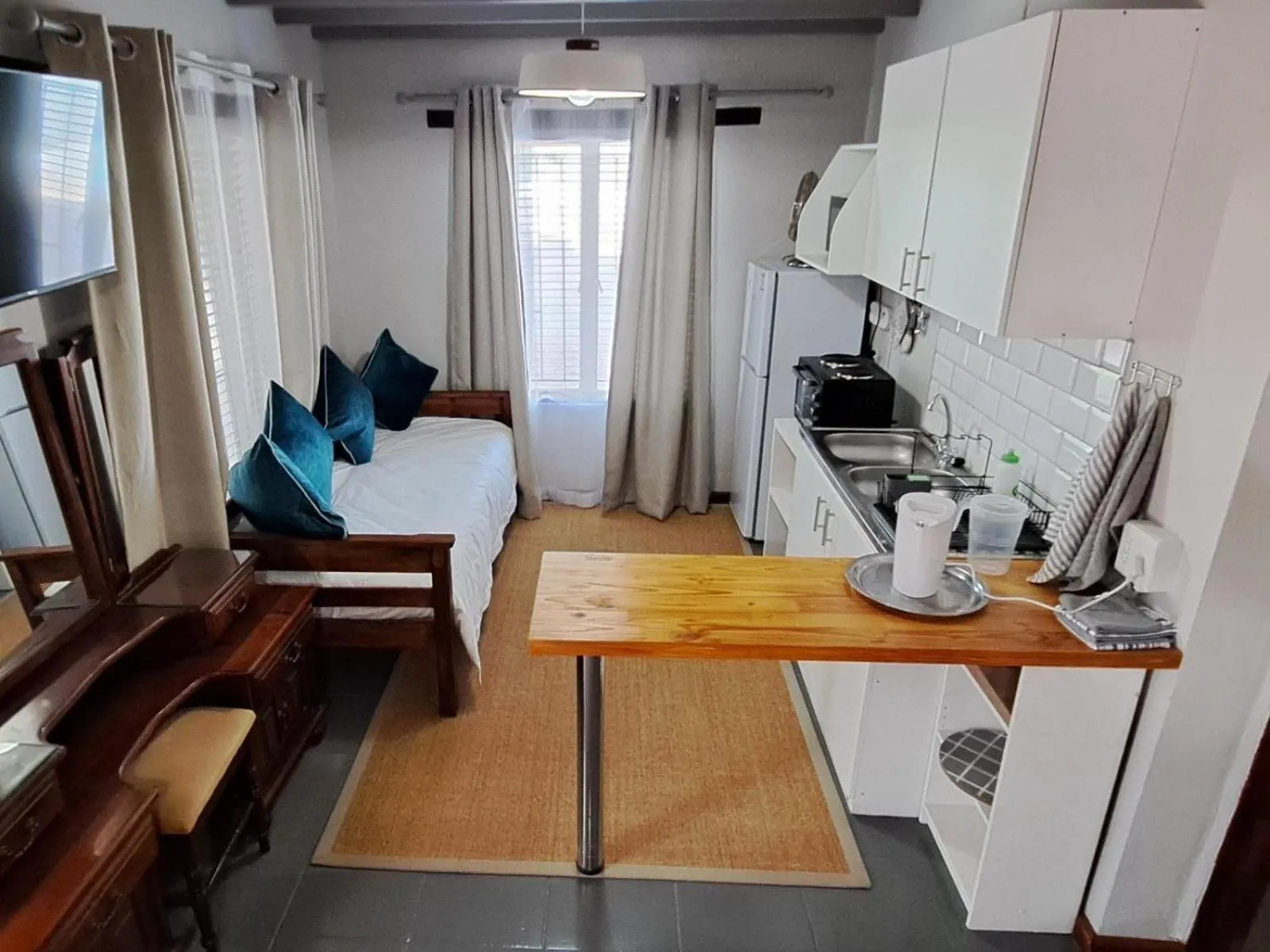 Kitchen or kitchenette in Grace Walk Guest House