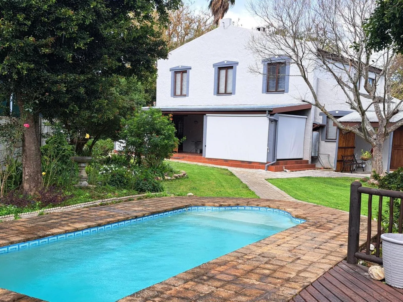 Swimming pool in Grace Walk Guest House