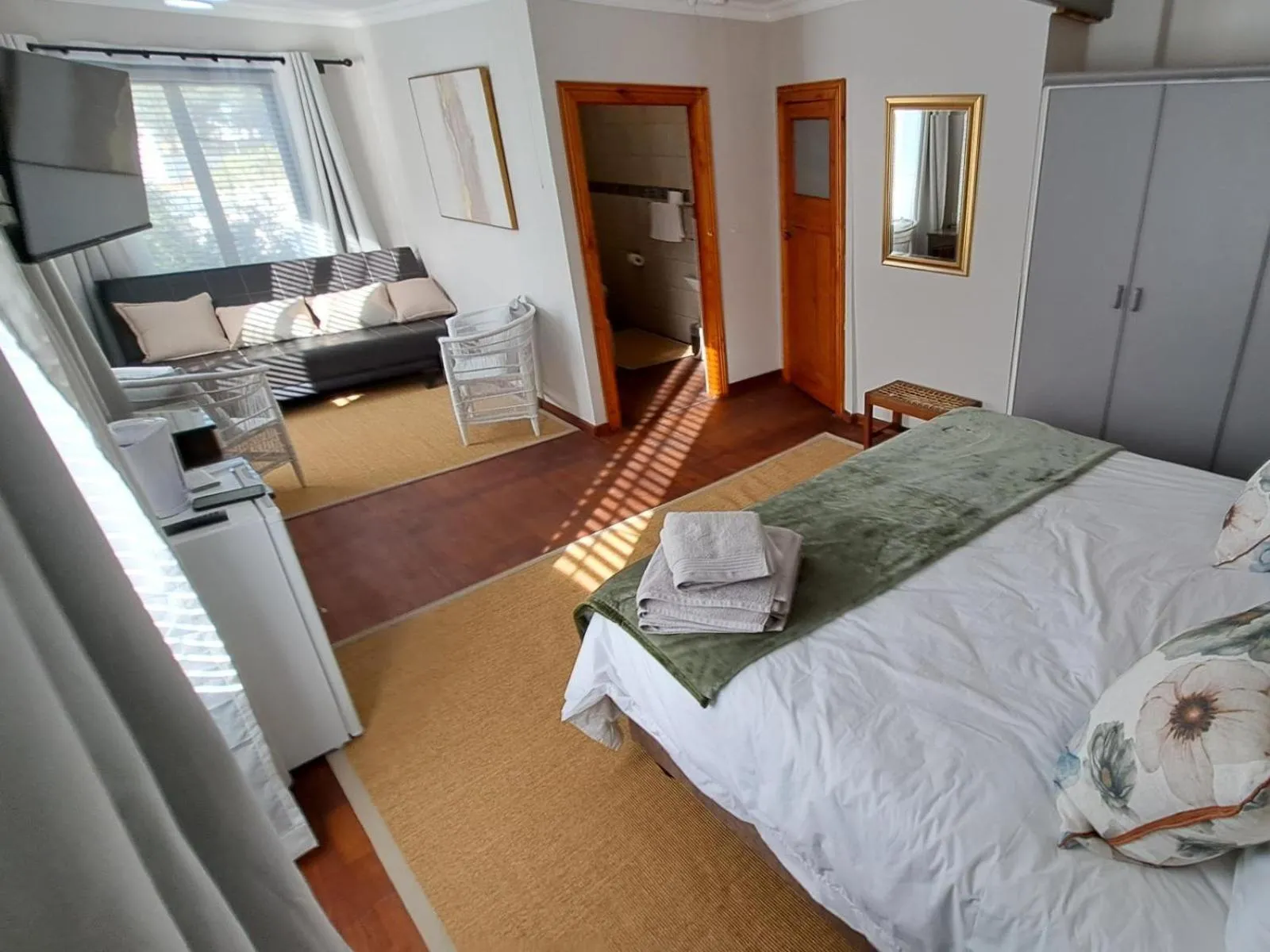 Photo of the whole room, Bed in Grace Walk Guest House