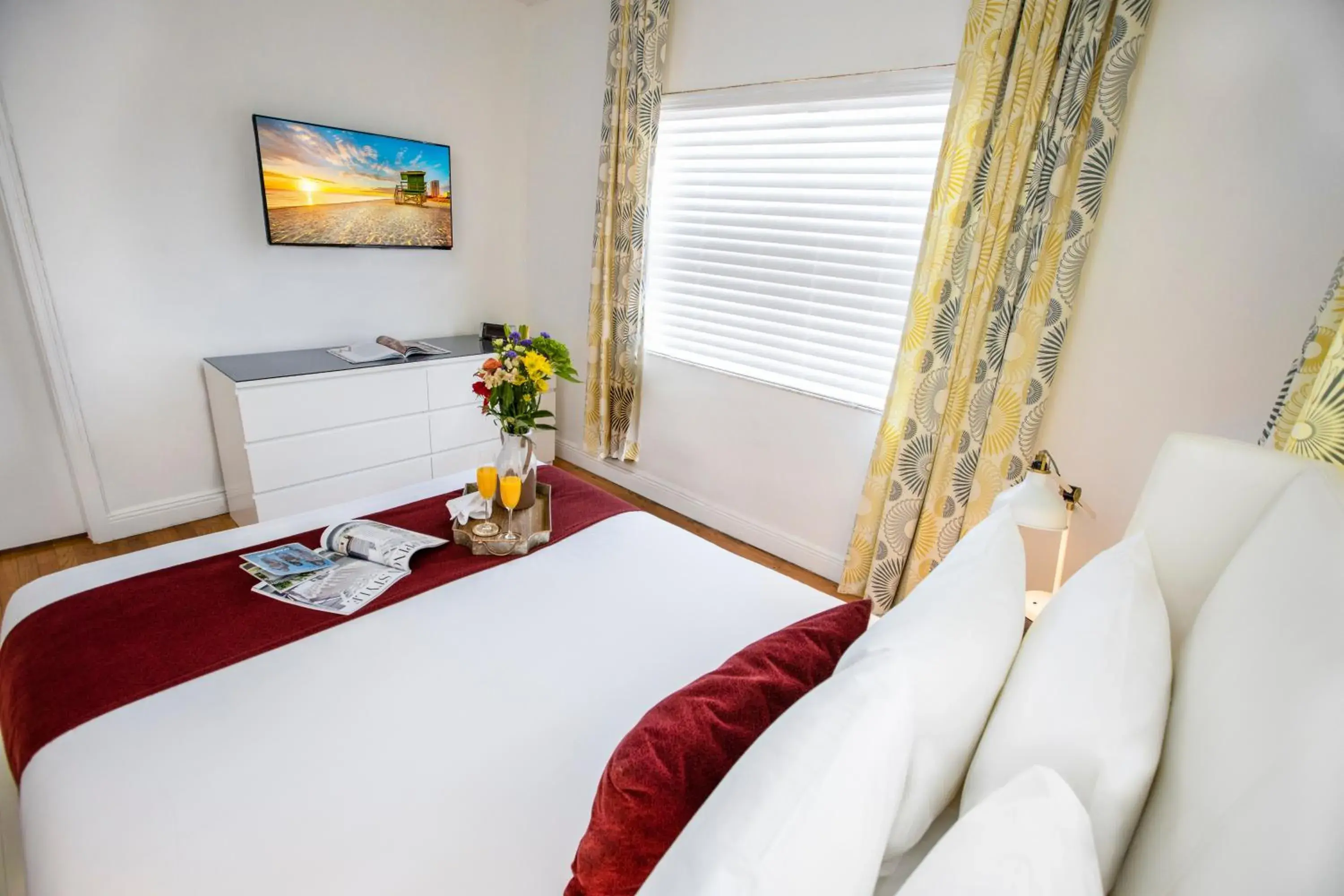 Bed in Beachside All Suites Hotel Bed in Beachside All Suites Hotel