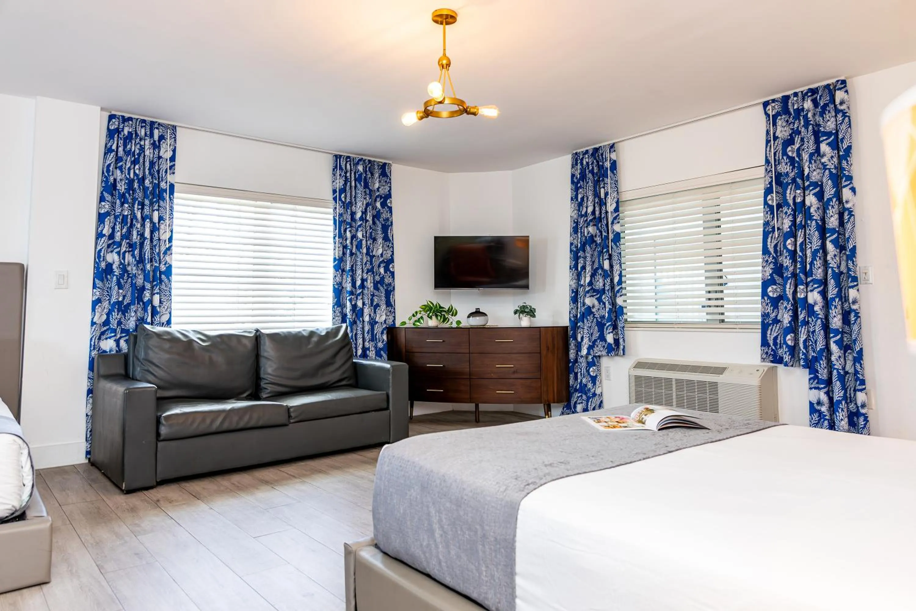 Bed in Beachside All Suites Hotel