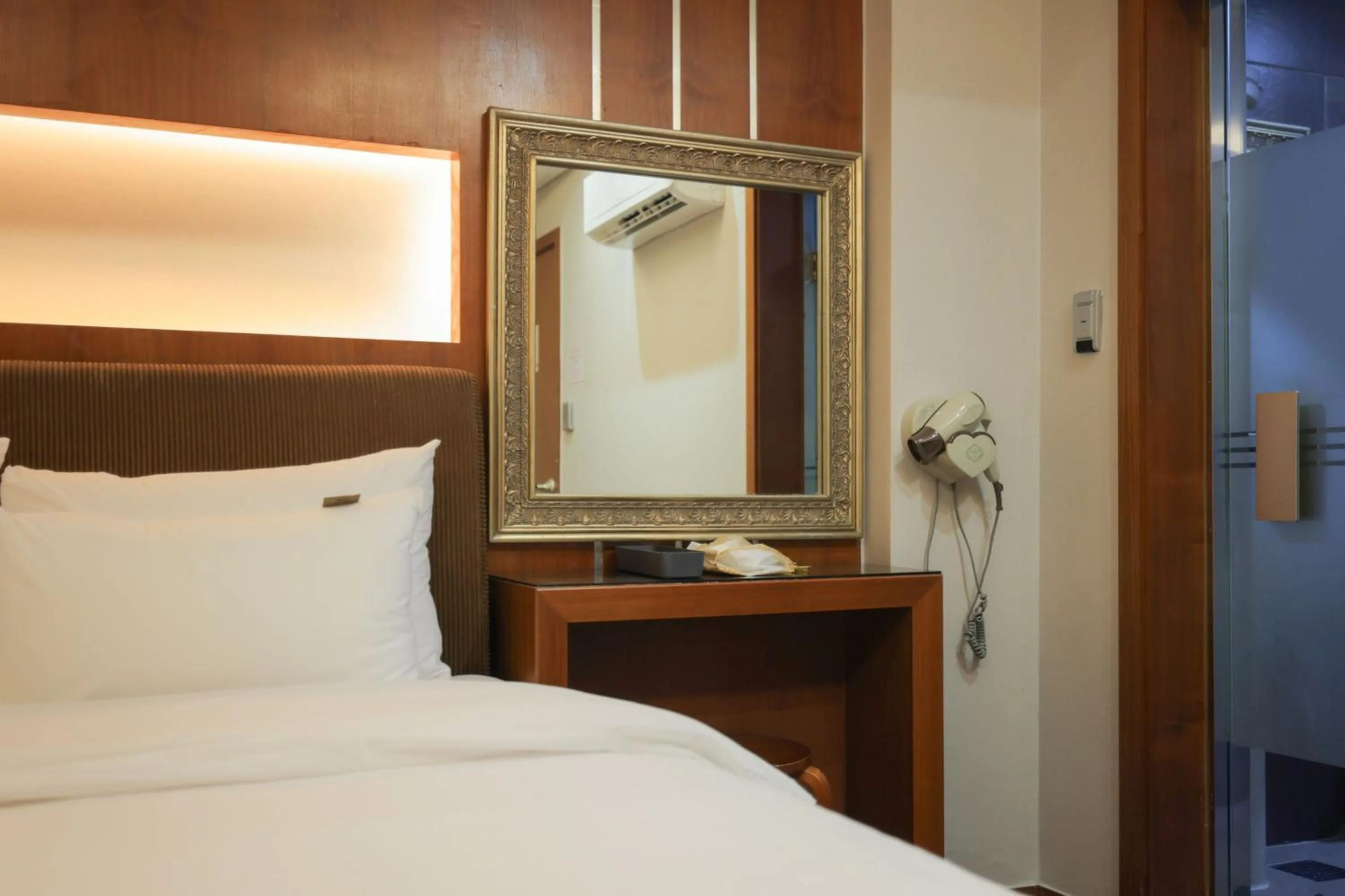 Bed in New Day Hotel Gangnam