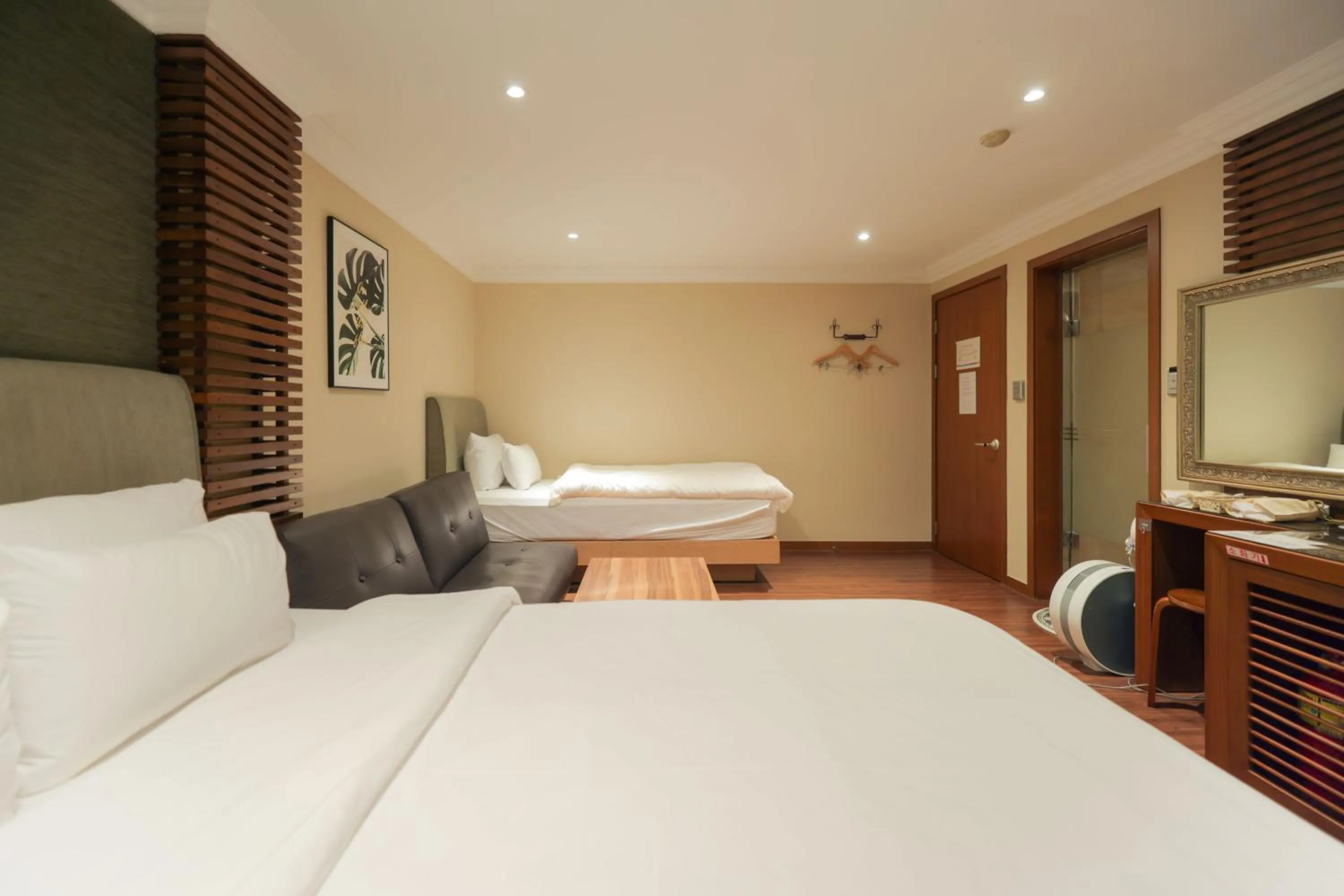 Bed in New Day Hotel Gangnam