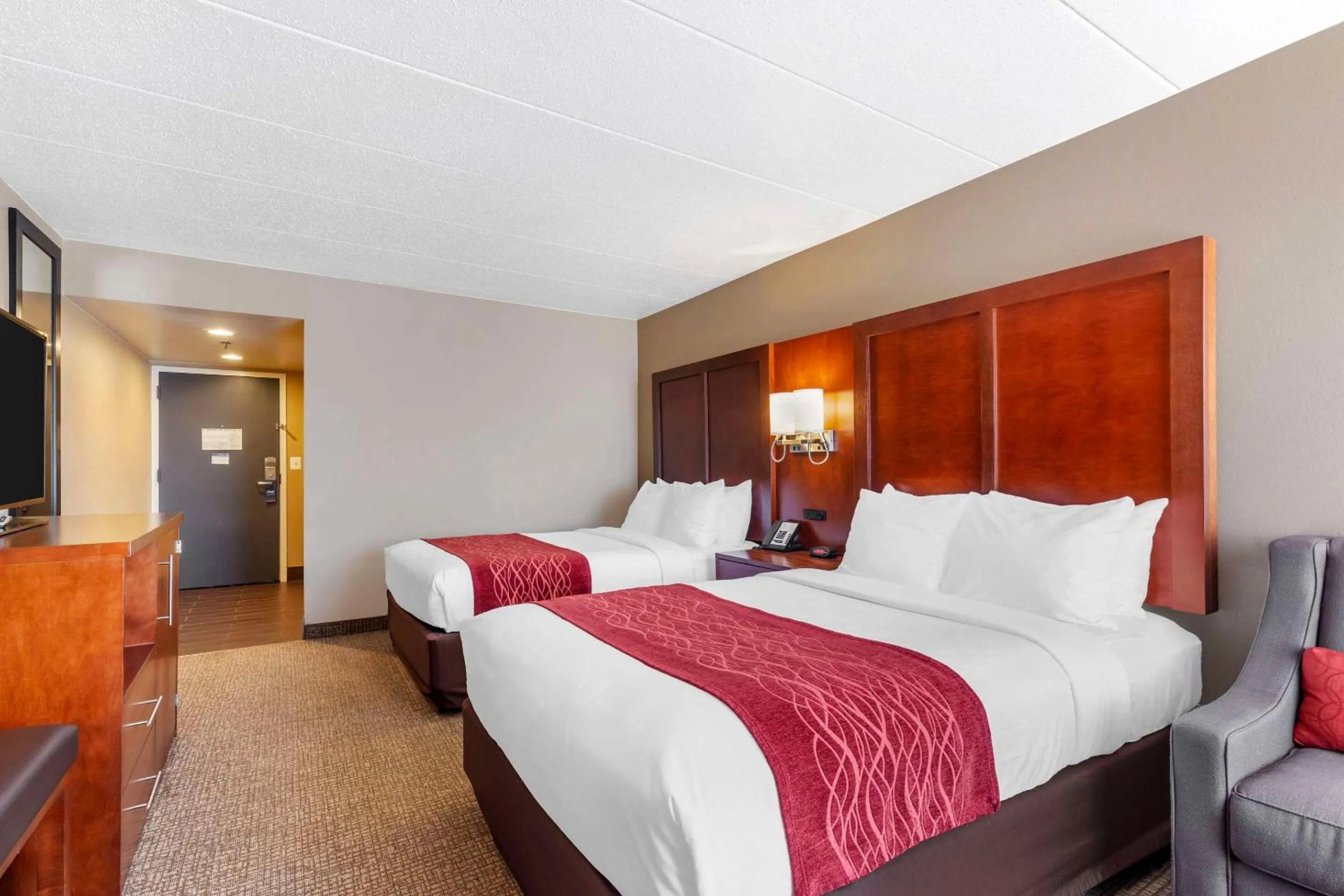 Bedroom, Bed in Comfort Inn & Suites Aberdeen