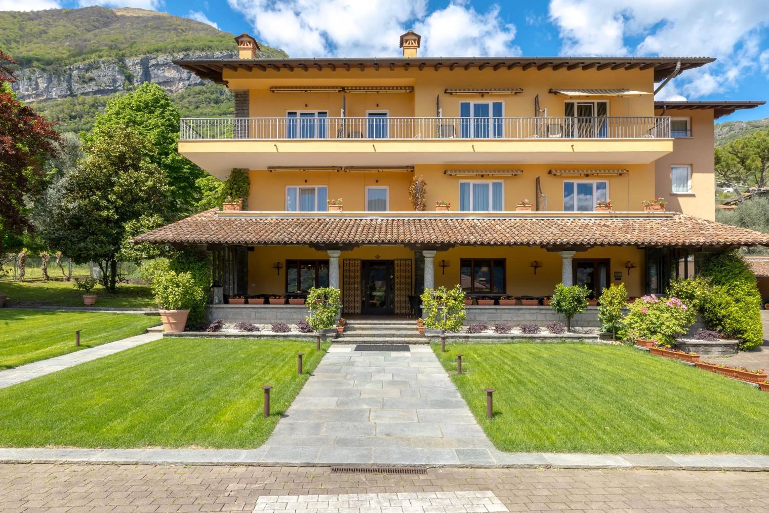 Property building in Albergo Villa Edy