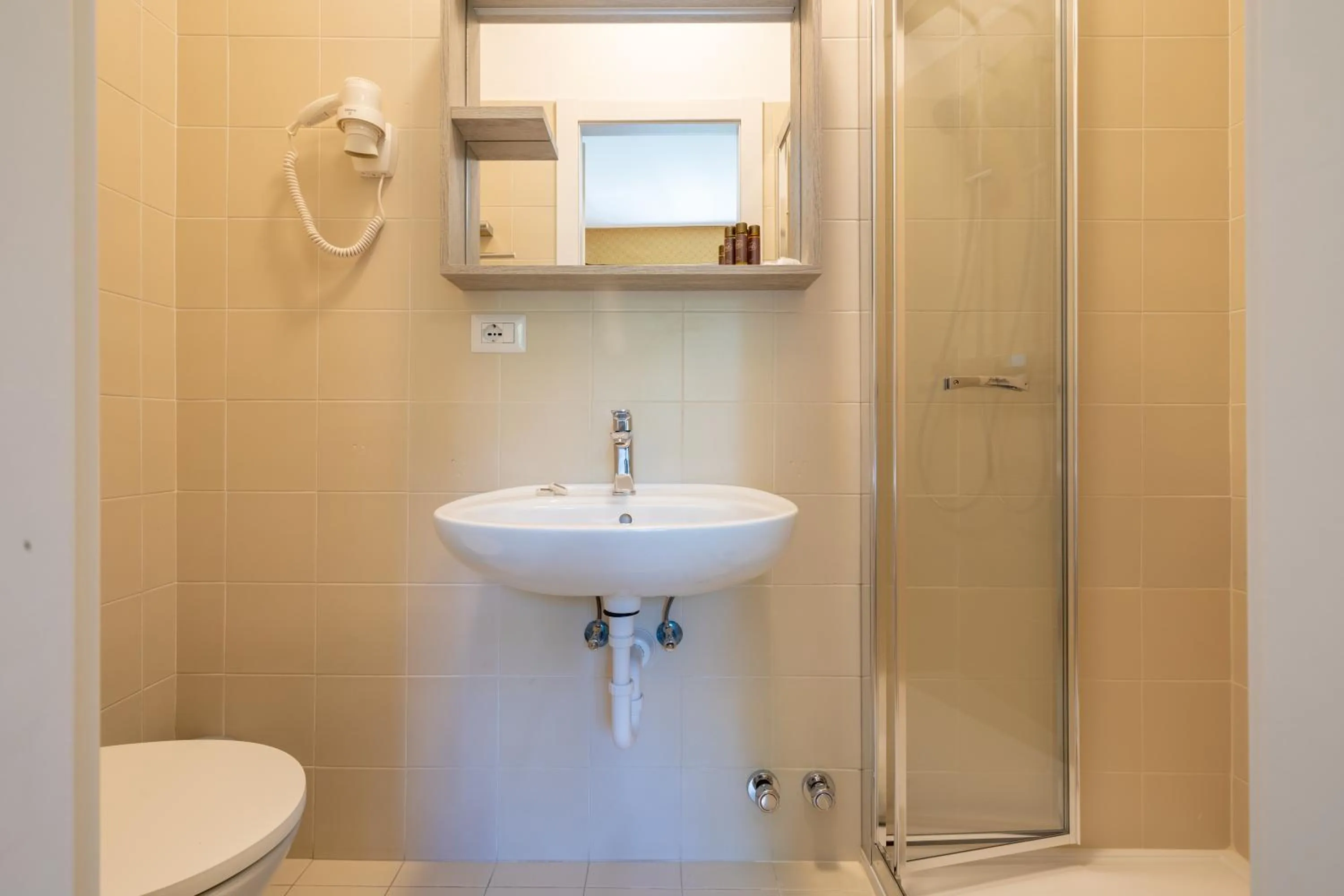 Bathroom in Albergo Villa Edy
