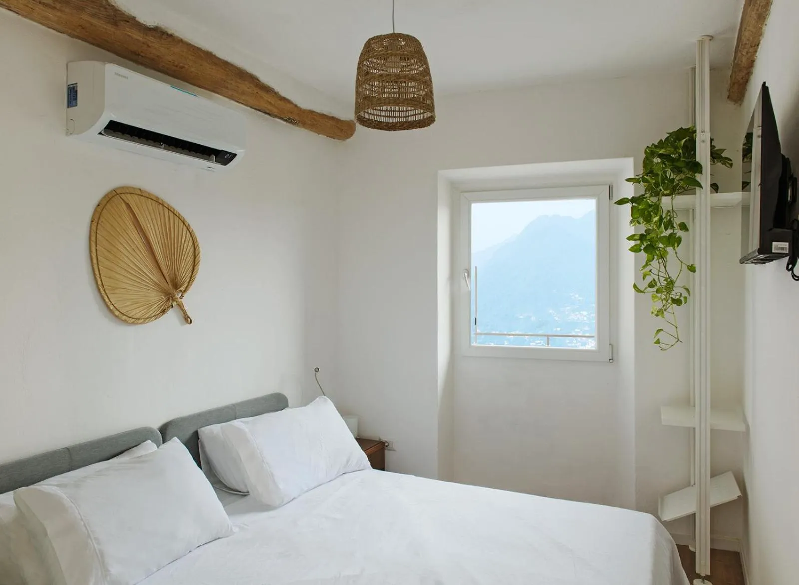 Bed in Stresa Complex LevOasi