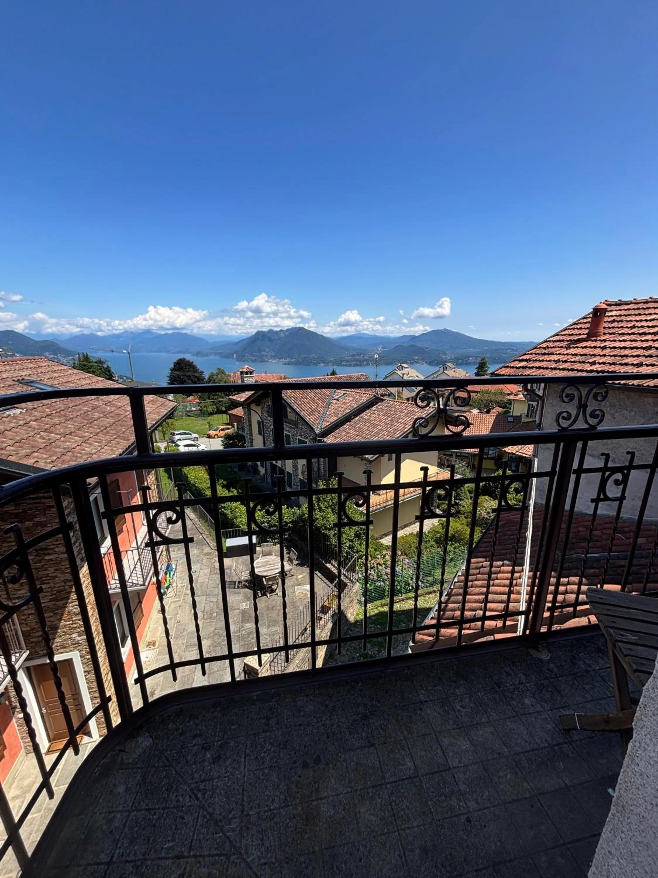 Stresa Complex LevOasi