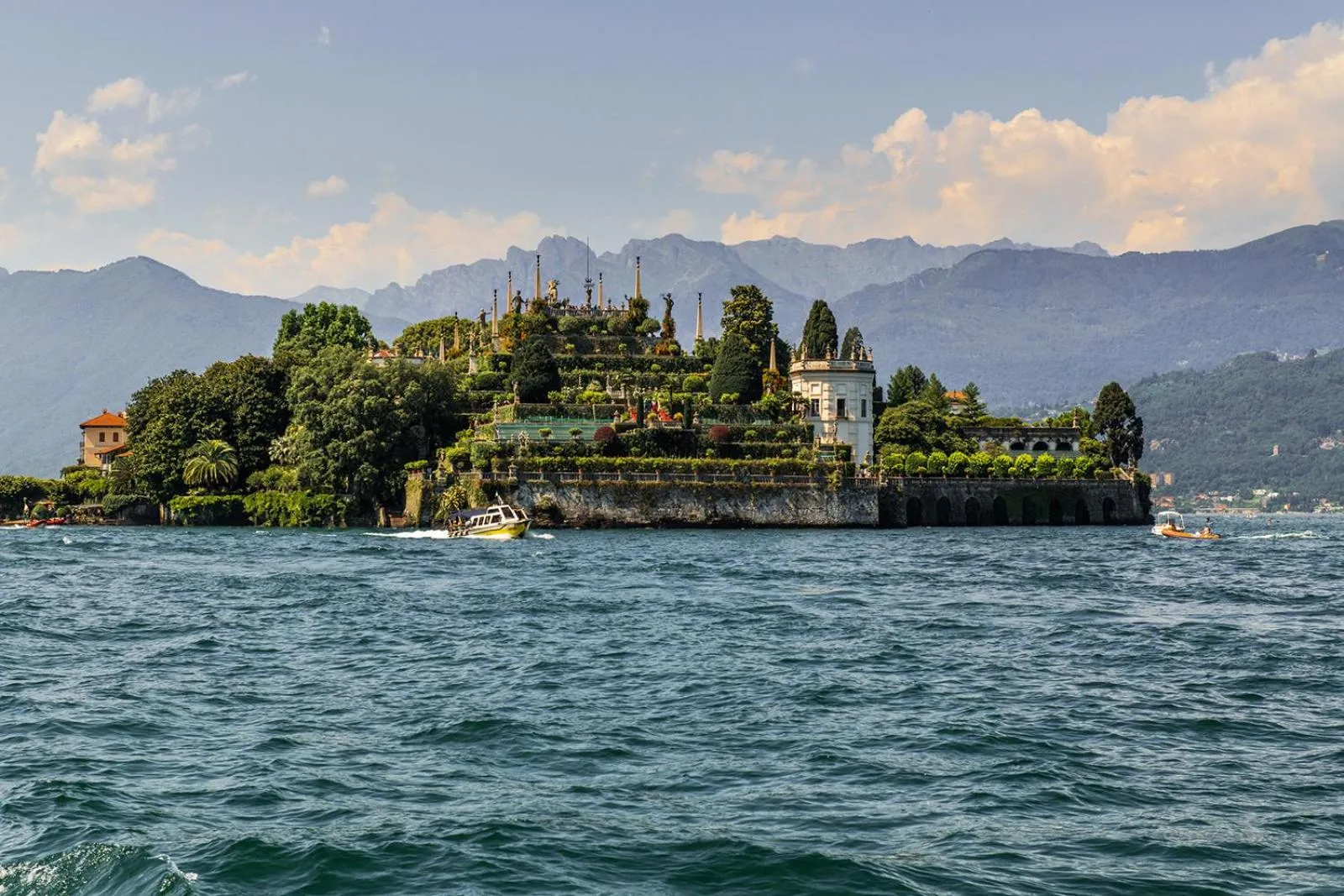 Stresa Complex LevOasi