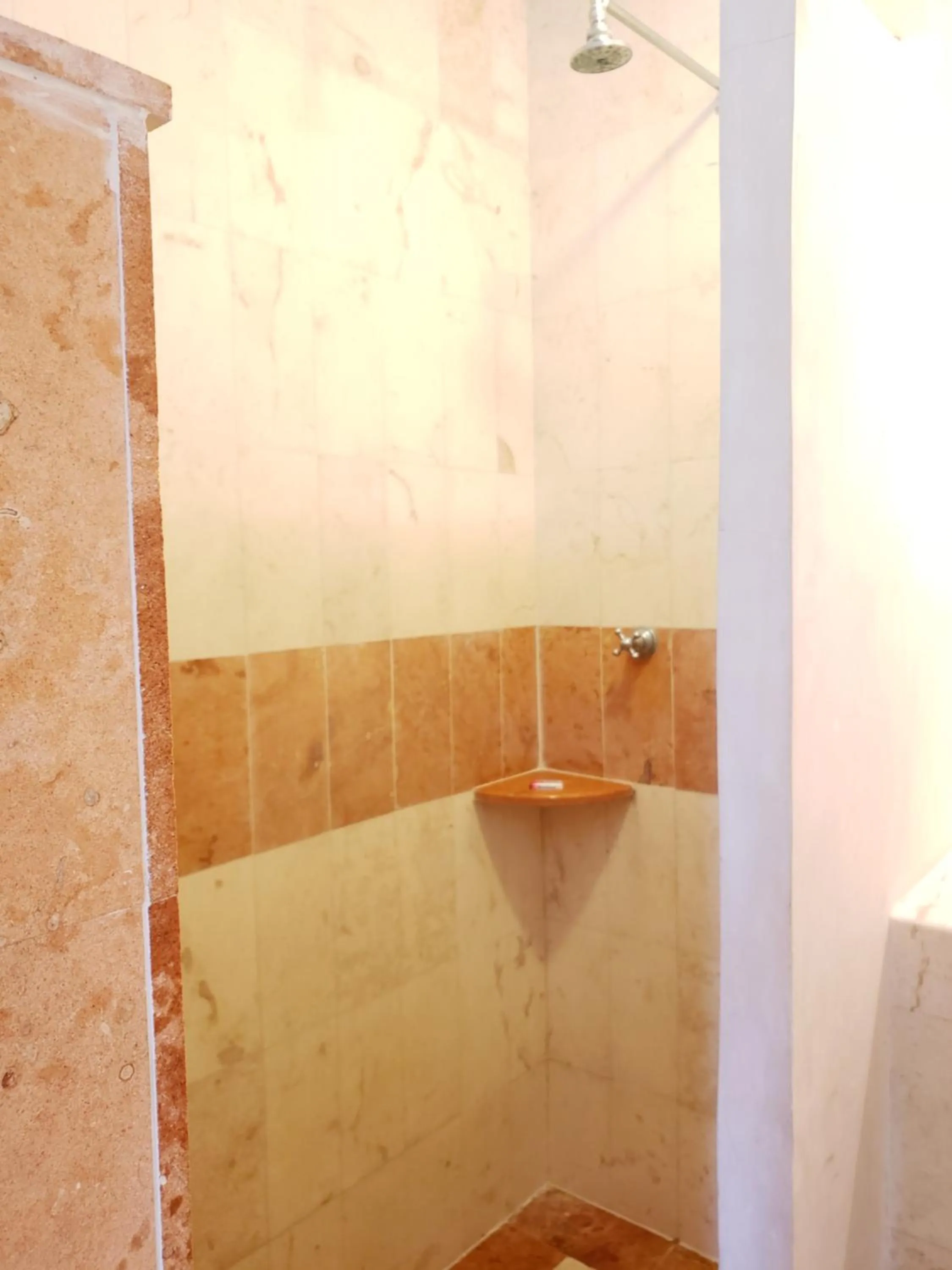 Shower in Hotel La Piazzetta