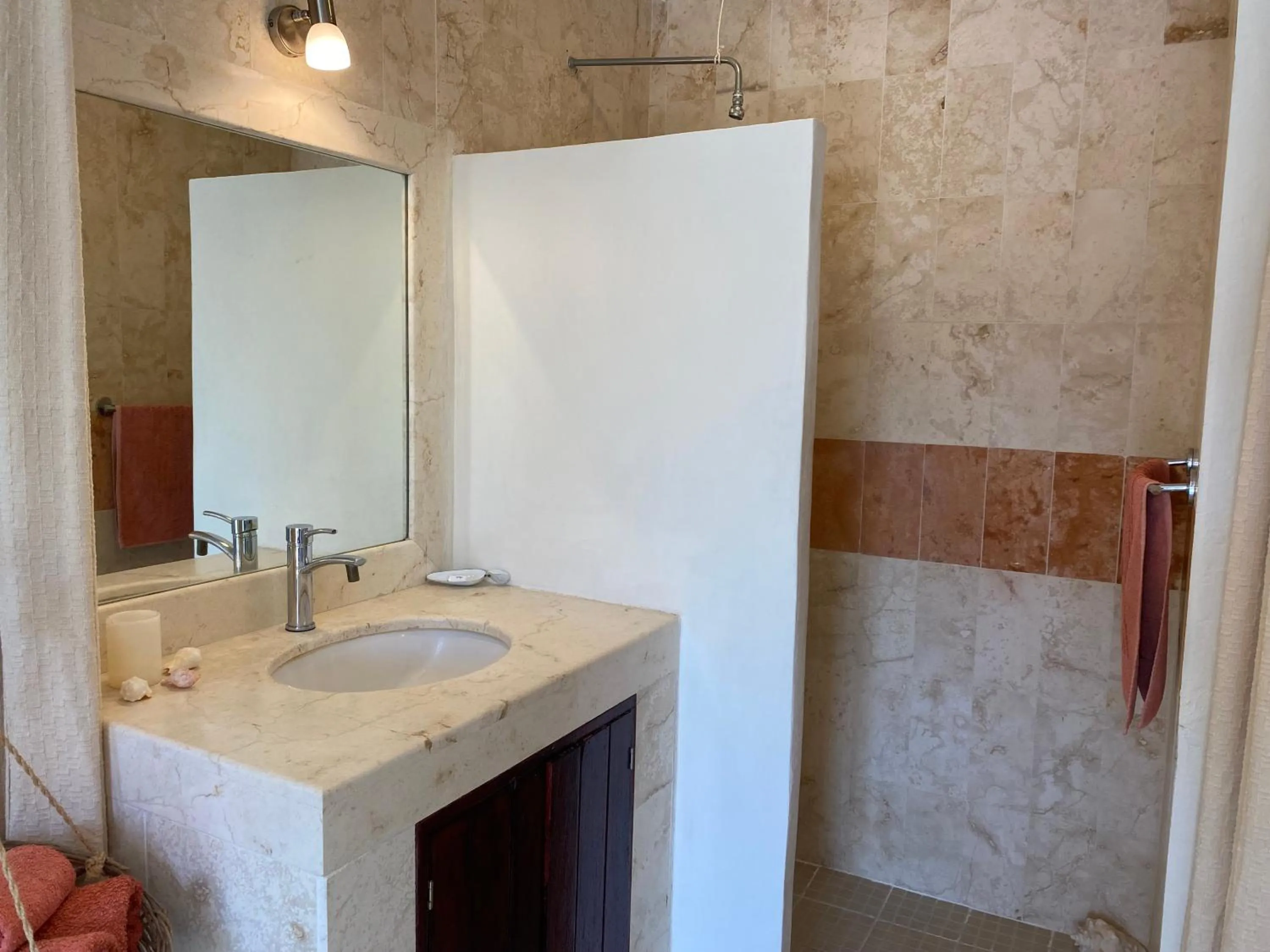 Shower in Hotel La Piazzetta