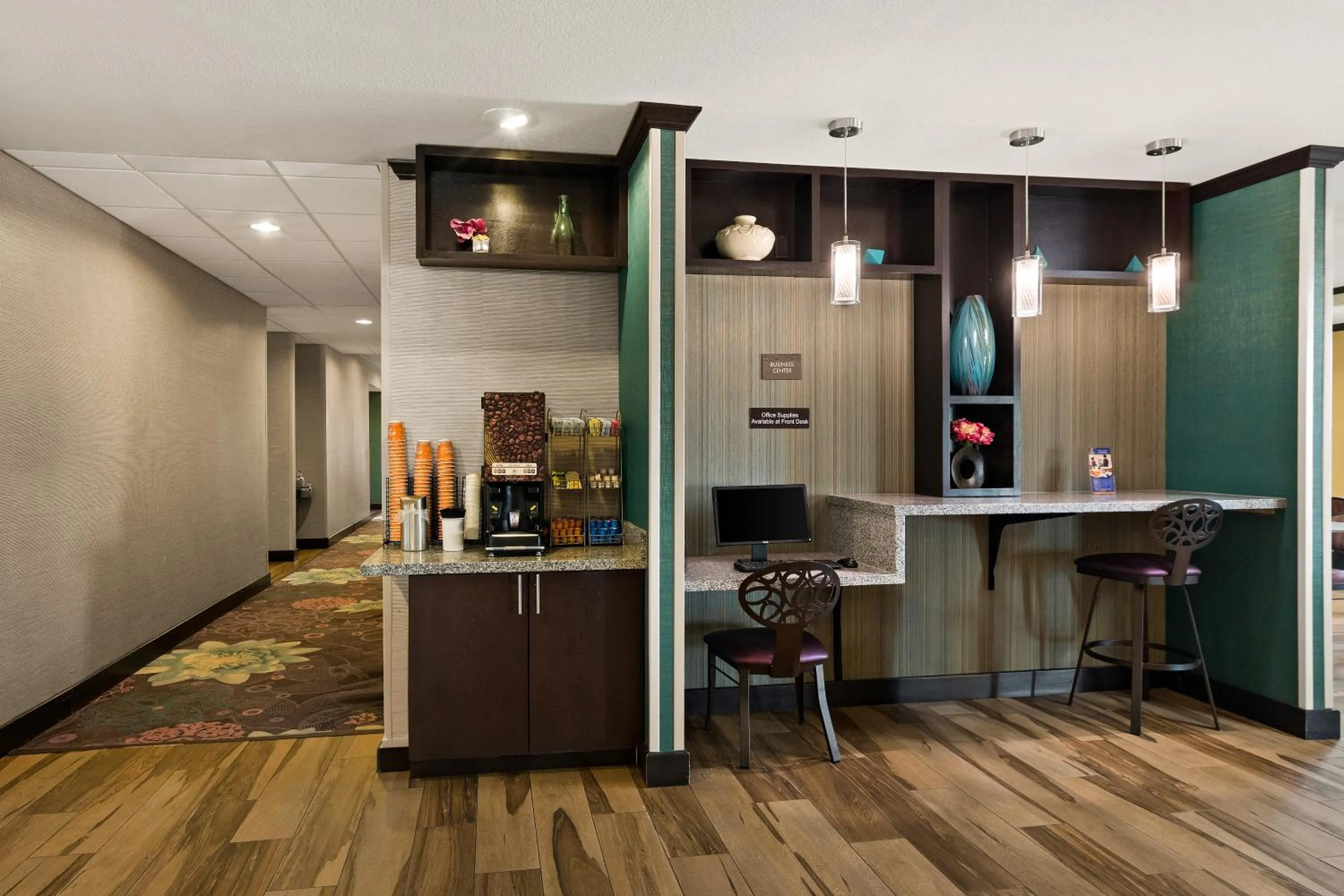 Coffee/tea facilities in Comfort Inn & Suites Newcastle - Oklahoma City