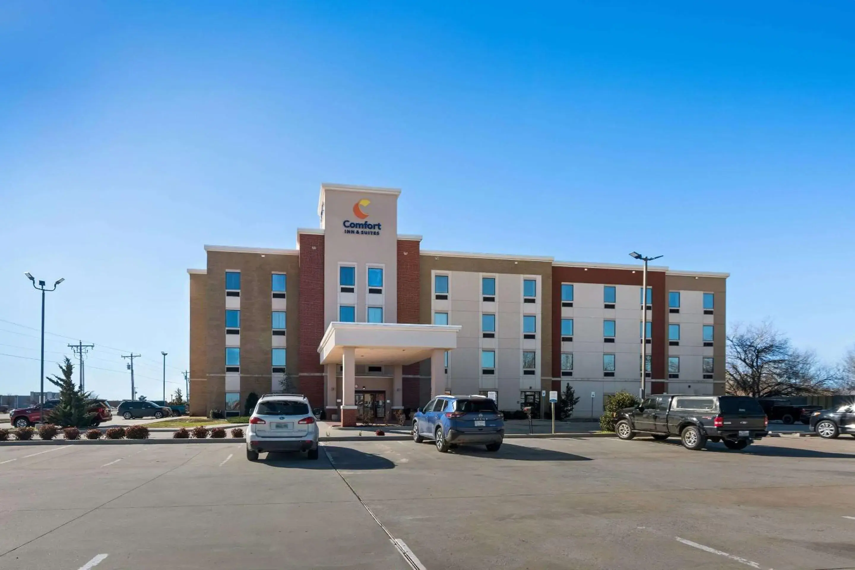 Property building in Comfort Inn & Suites Newcastle - Oklahoma City Property building in Comfort Inn & Suites Newcastle - Oklahoma City