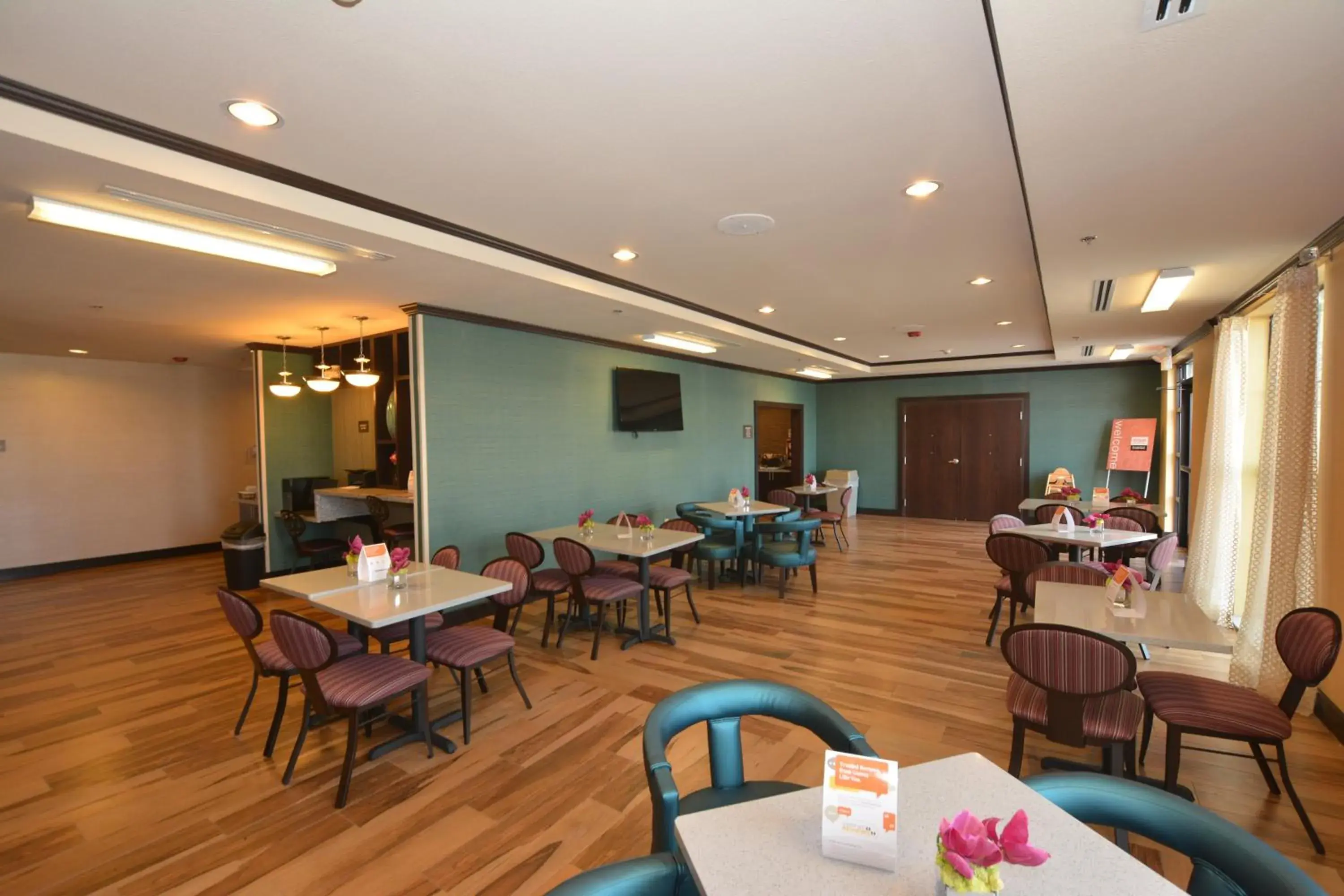 Restaurant/places to eat in Comfort Inn & Suites Newcastle - Oklahoma City Restaurant/places to eat in Comfort Inn & Suites Newcastle - Oklahoma City