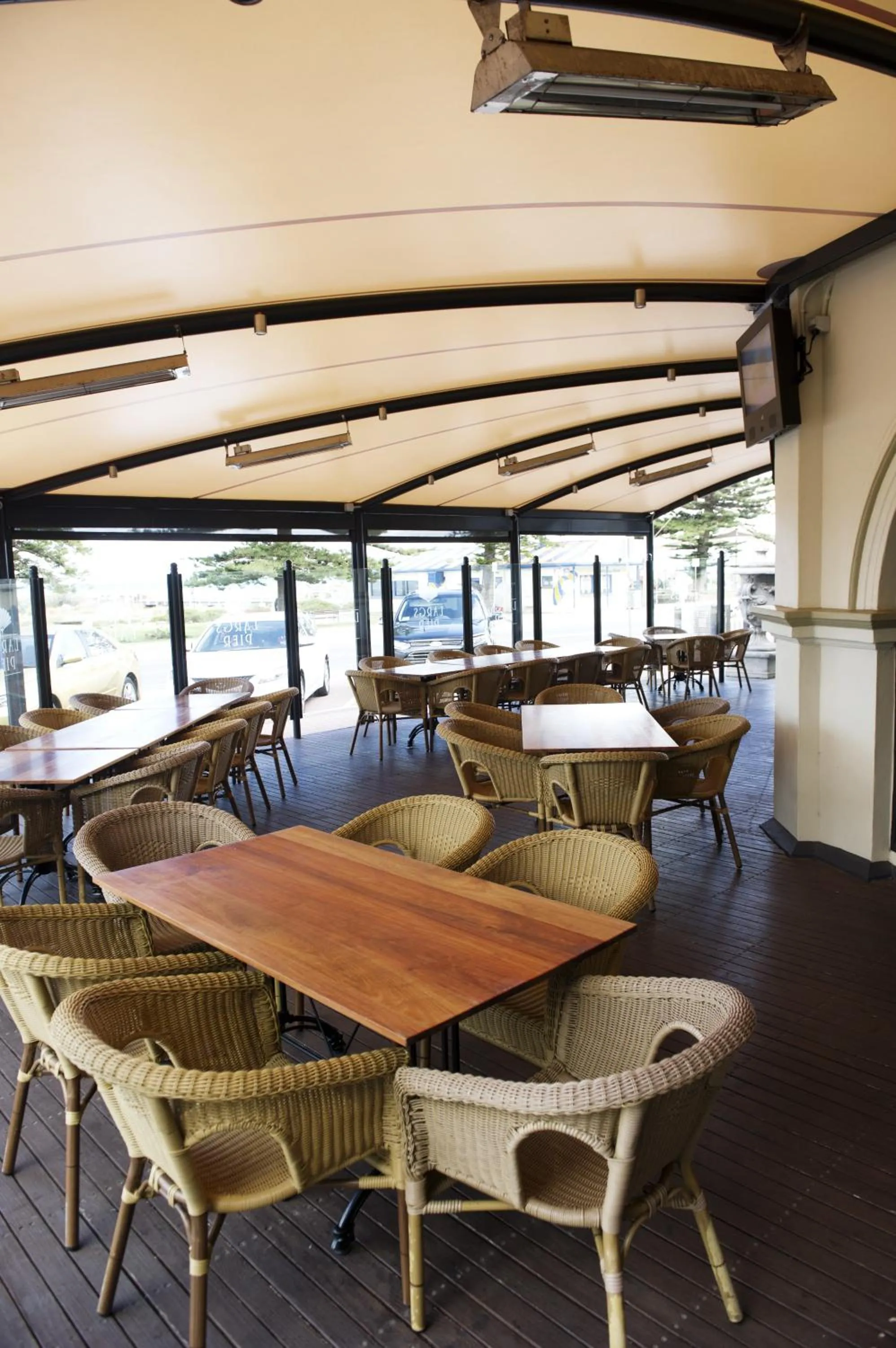 Facade/entrance in Largs Pier Hotel