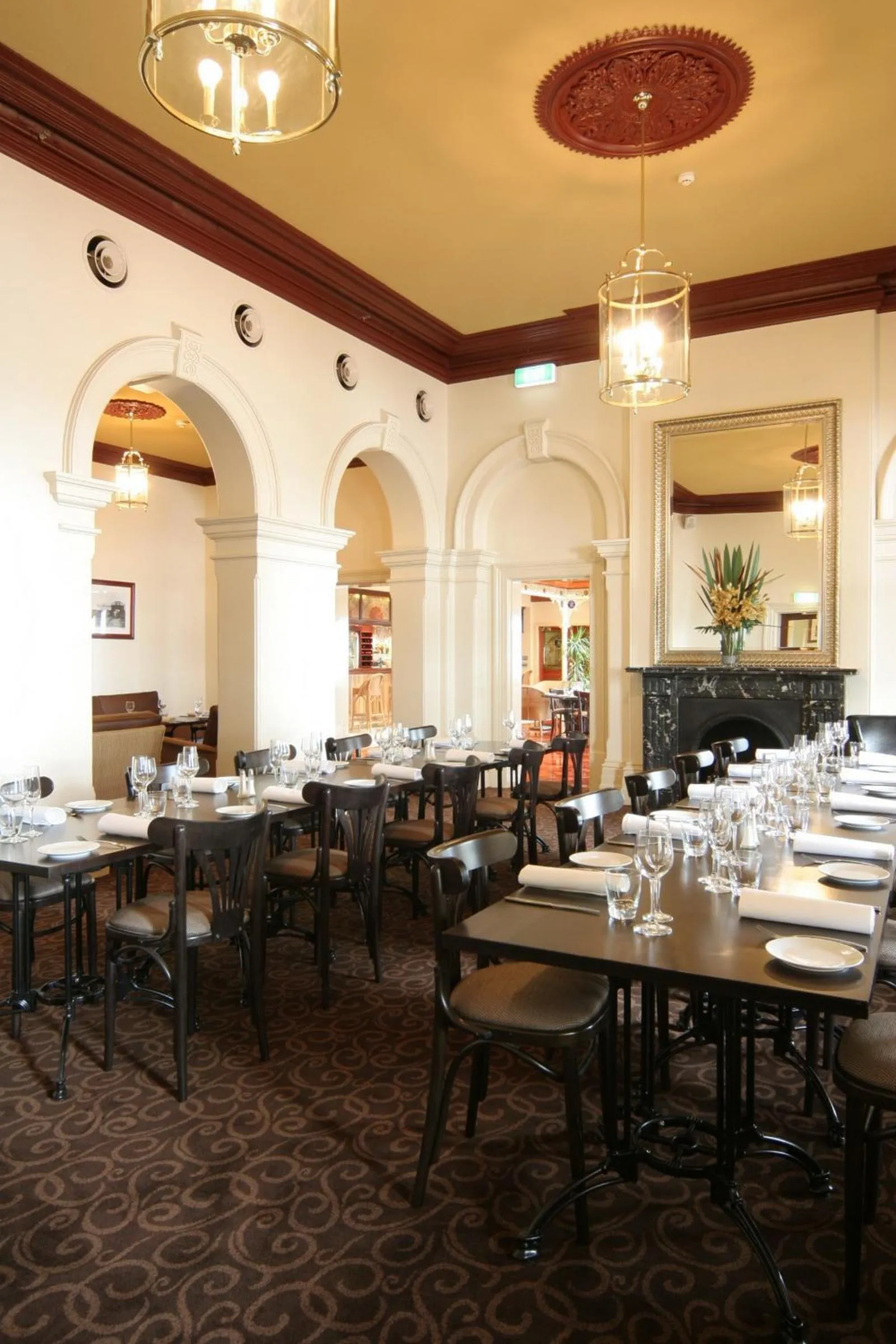 Restaurant/places to eat in Largs Pier Hotel