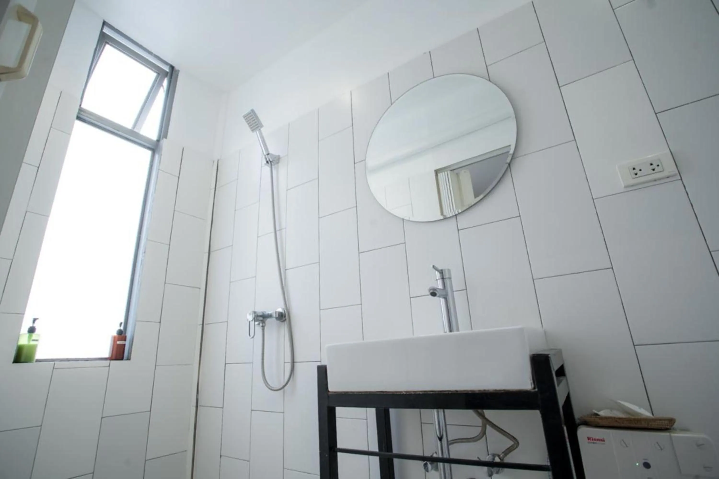 Bathroom in Oon Poshtel x Cafe