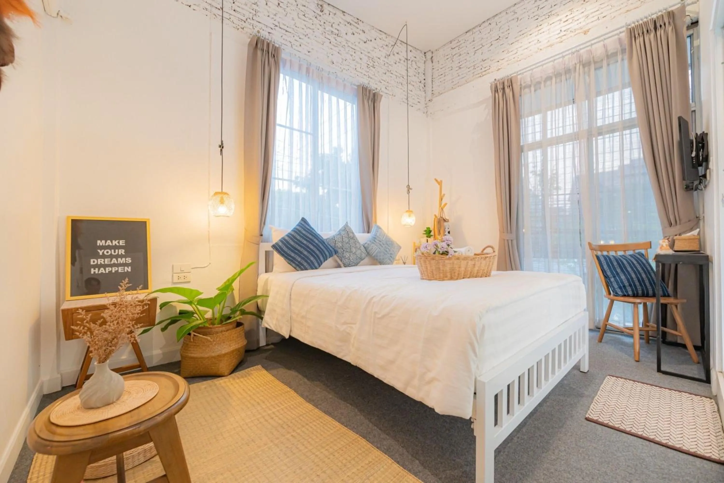 Photo of the whole room, Bed in Oon Poshtel x Cafe