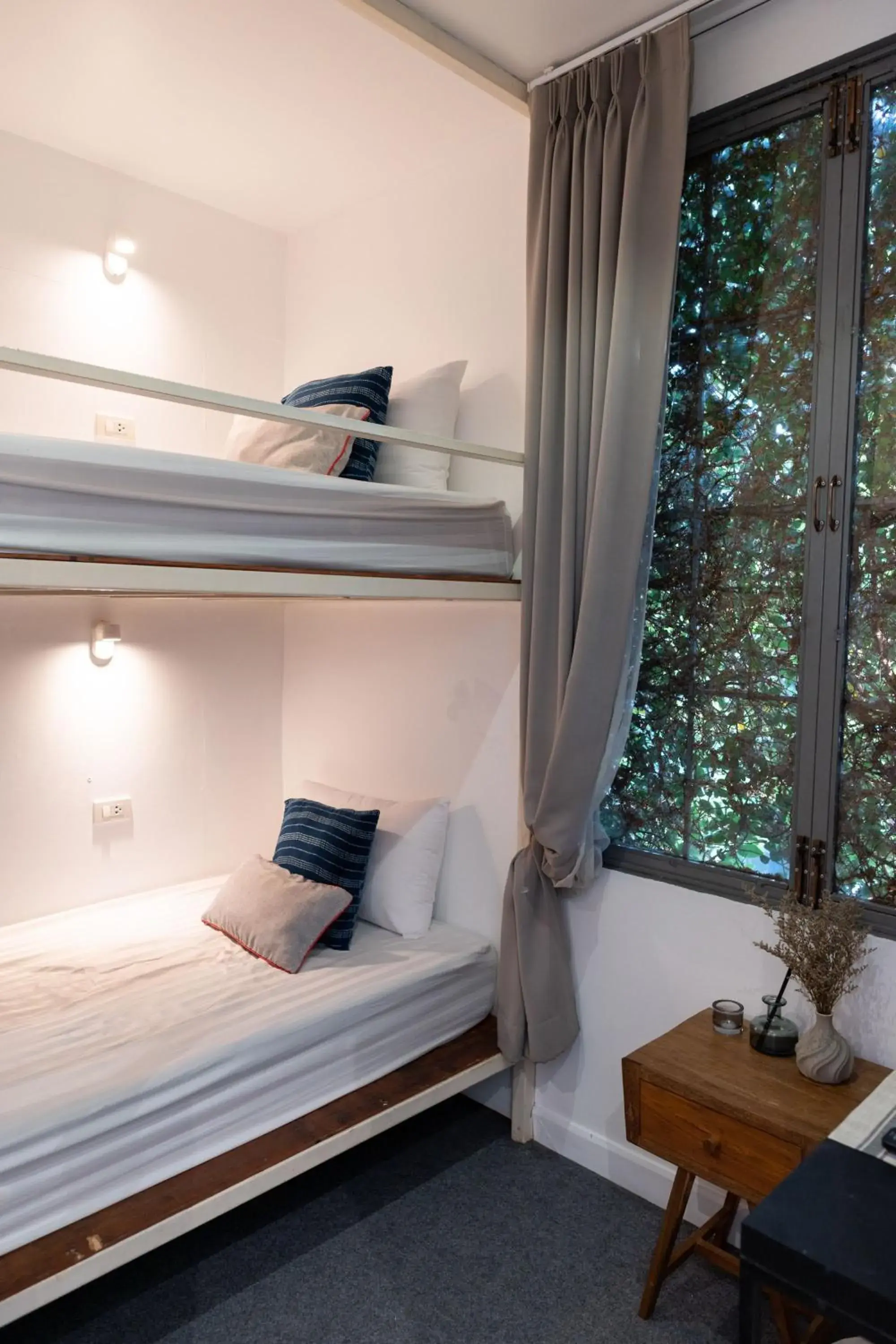 bunk bed, Bed in Oon Poshtel x Cafe bunk bed, Bed in Oon Poshtel x Cafe