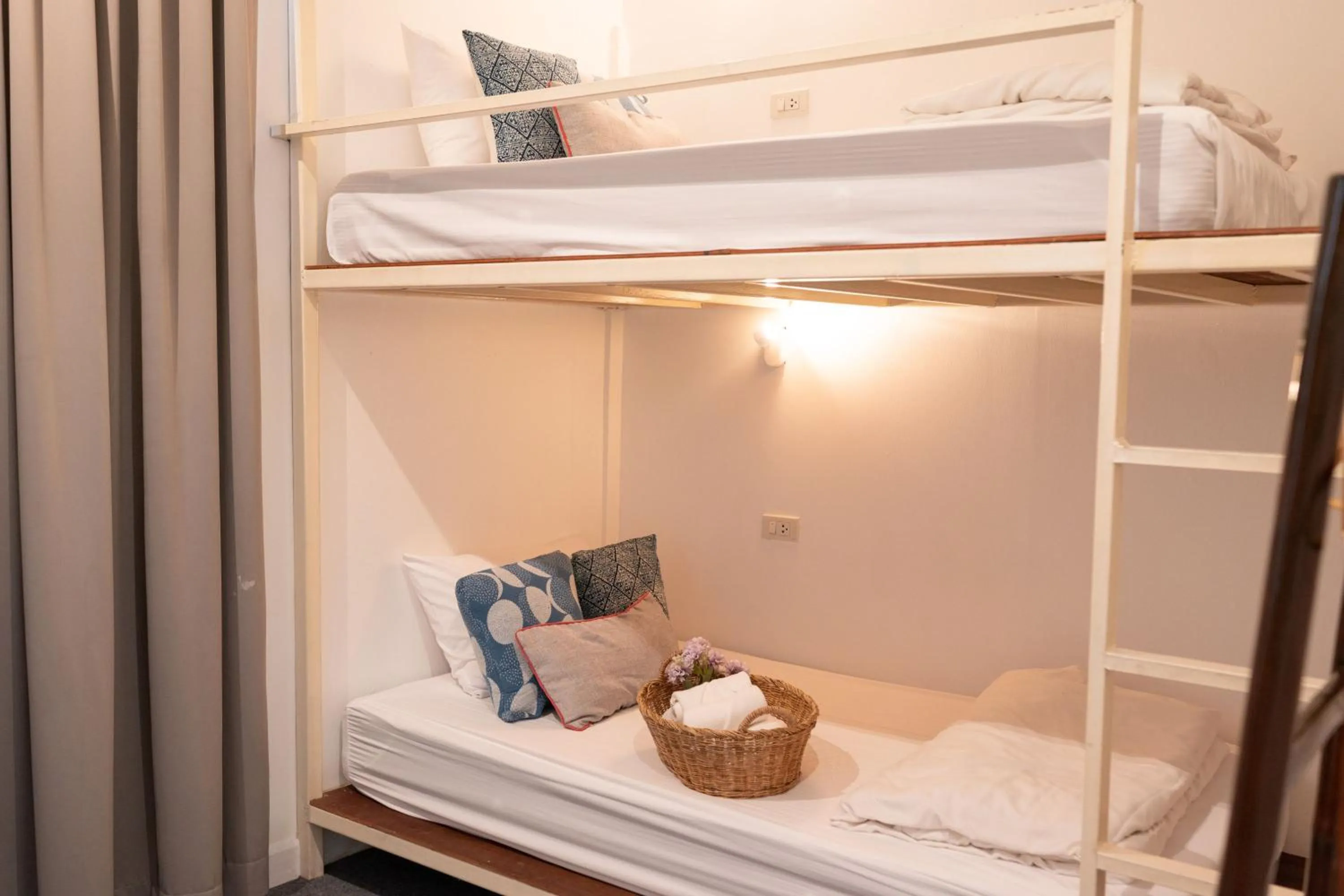 bunk bed, Bed in Oon Poshtel x Cafe