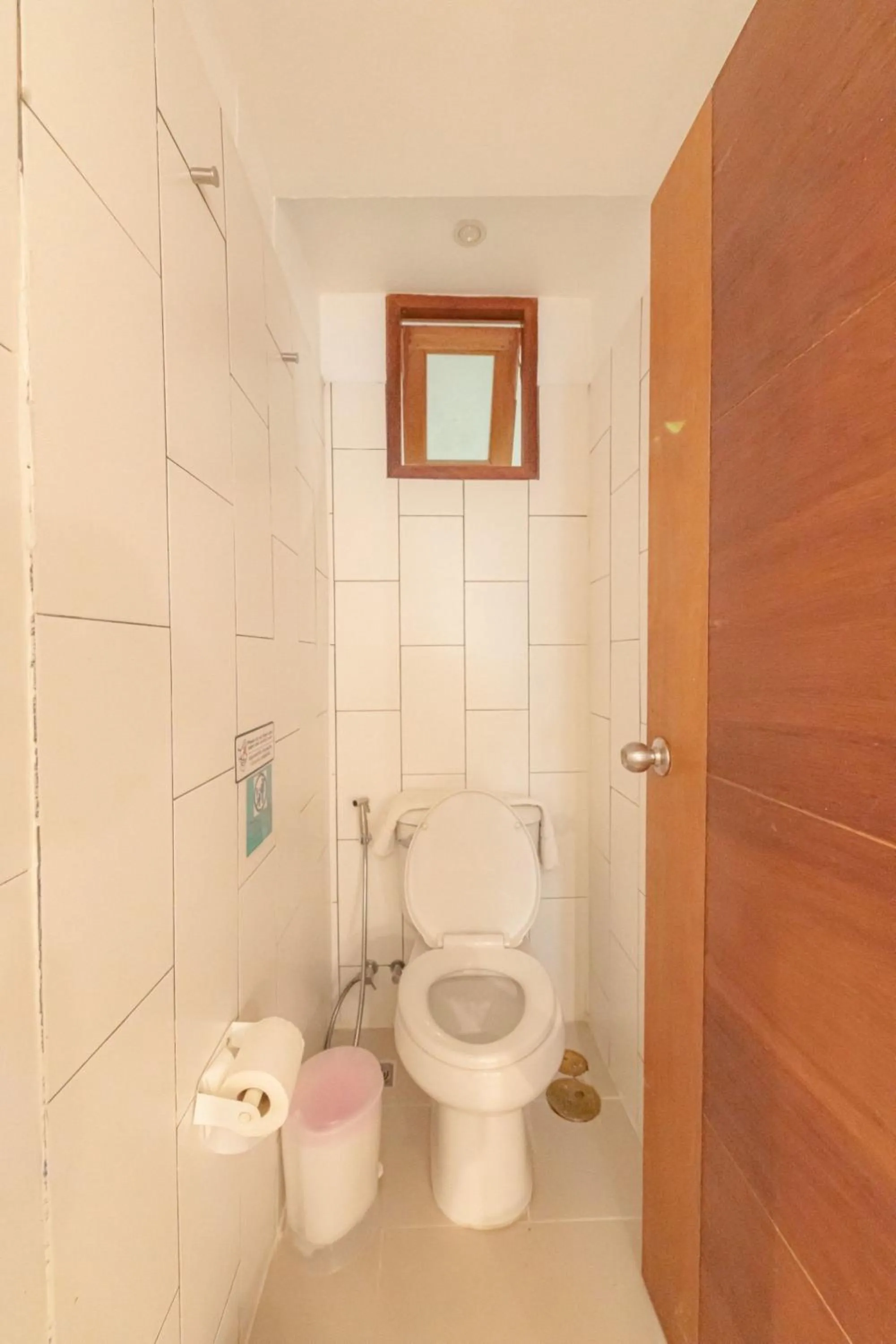 Bathroom in Oon Poshtel x Cafe