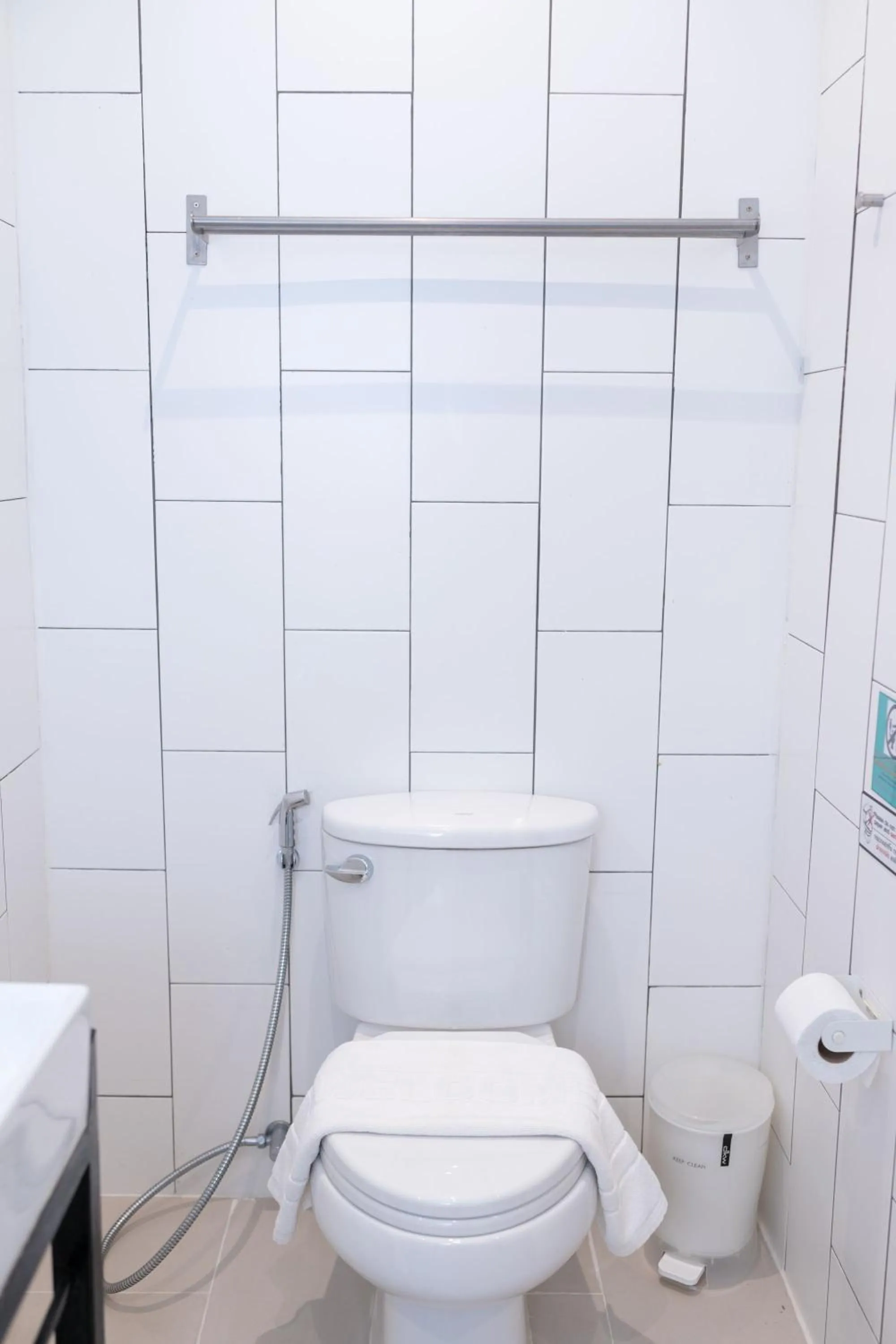 Bathroom in Oon Poshtel x Cafe