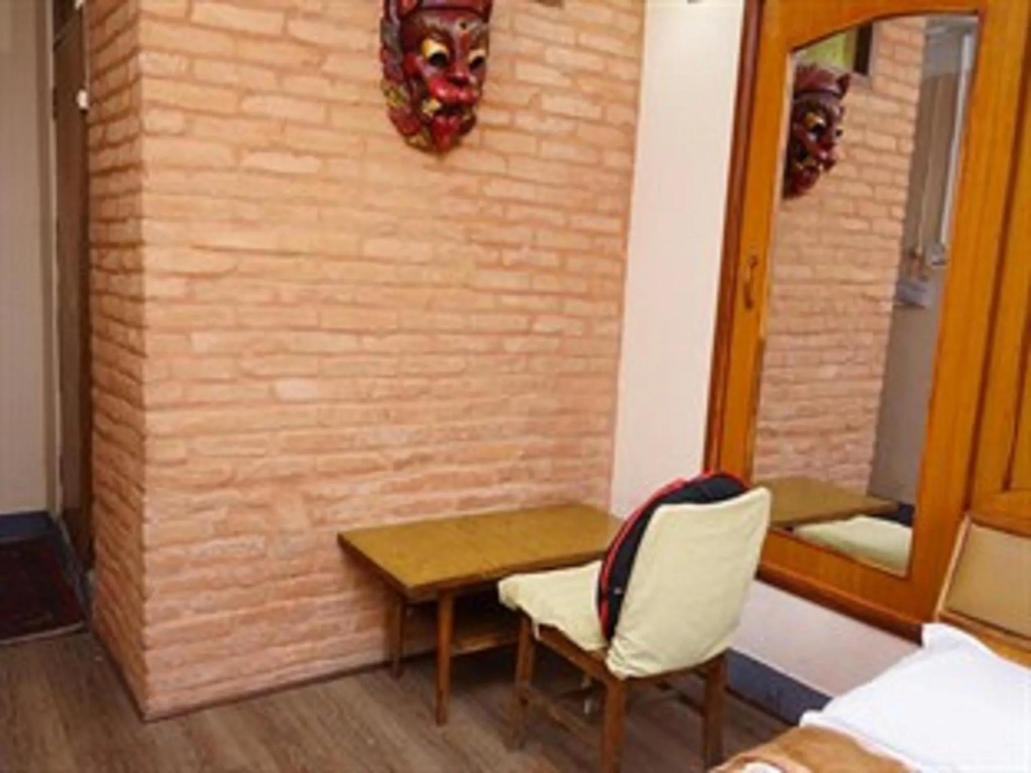 Bed in Golden Gate Guest House