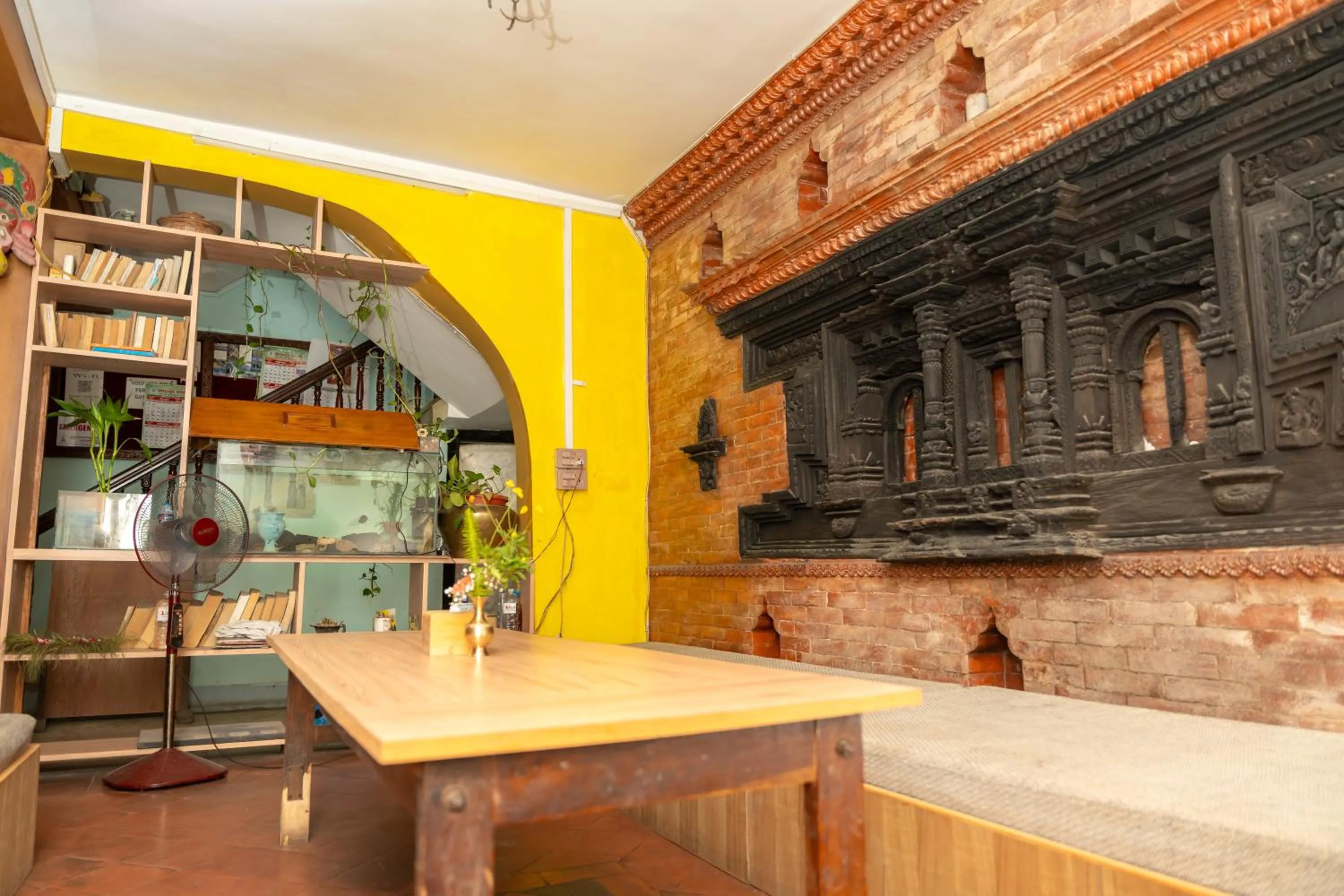 Living room in Golden Gate Guest House