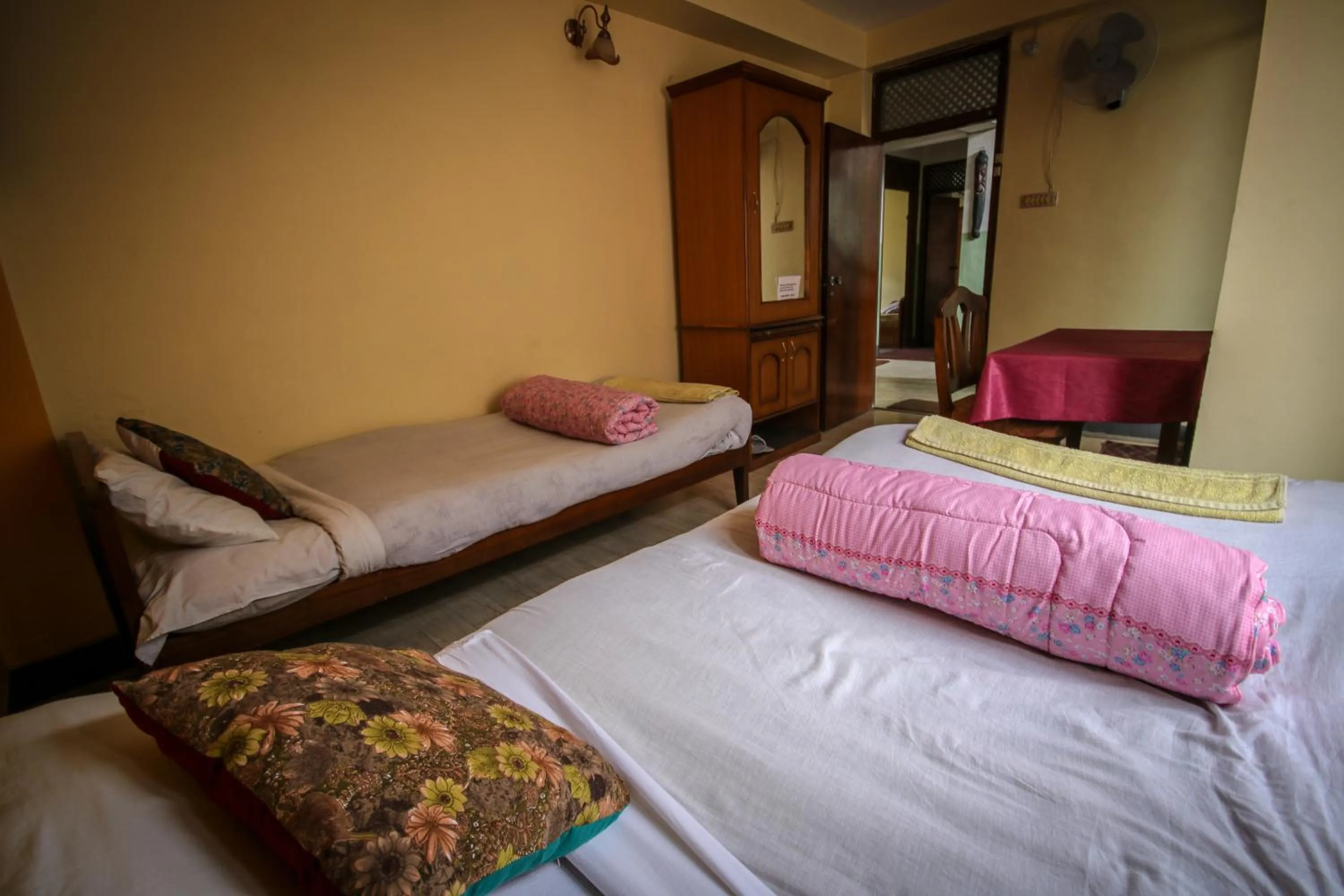 Photo of the whole room, Bed in Golden Gate Guest House