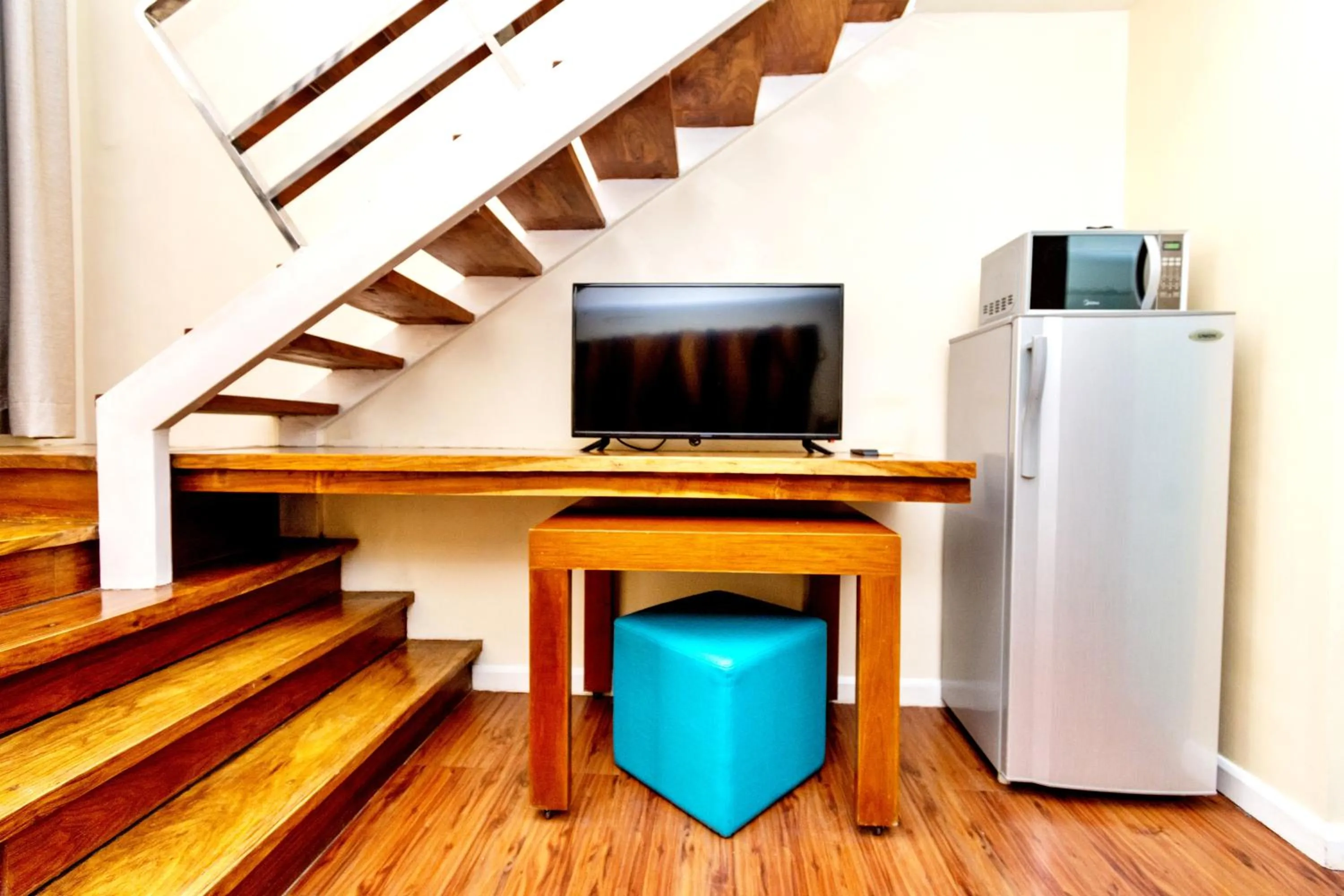 TV and multimedia in Ferra Premier by JG