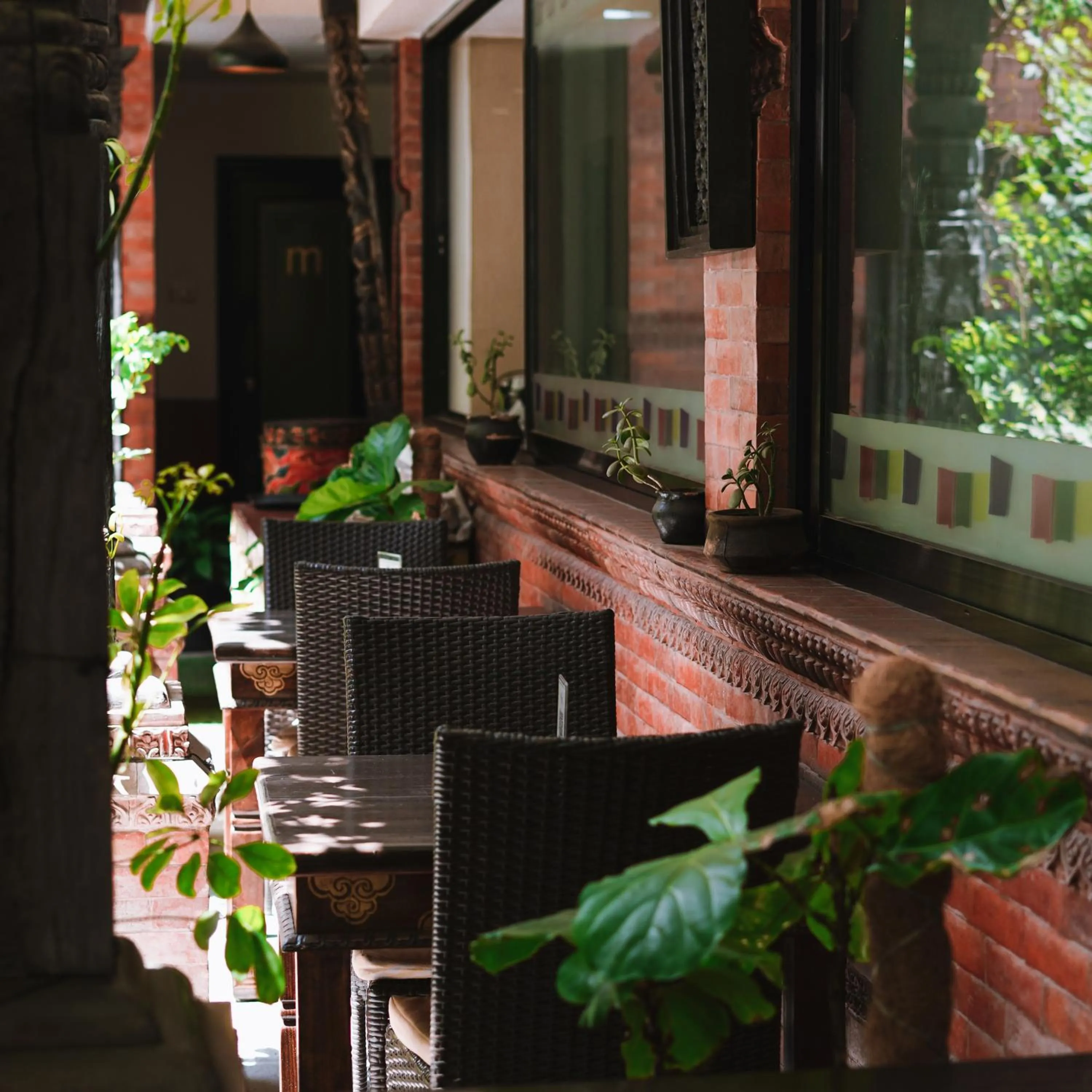Restaurant/places to eat in Dalai-La Boutique Hotel