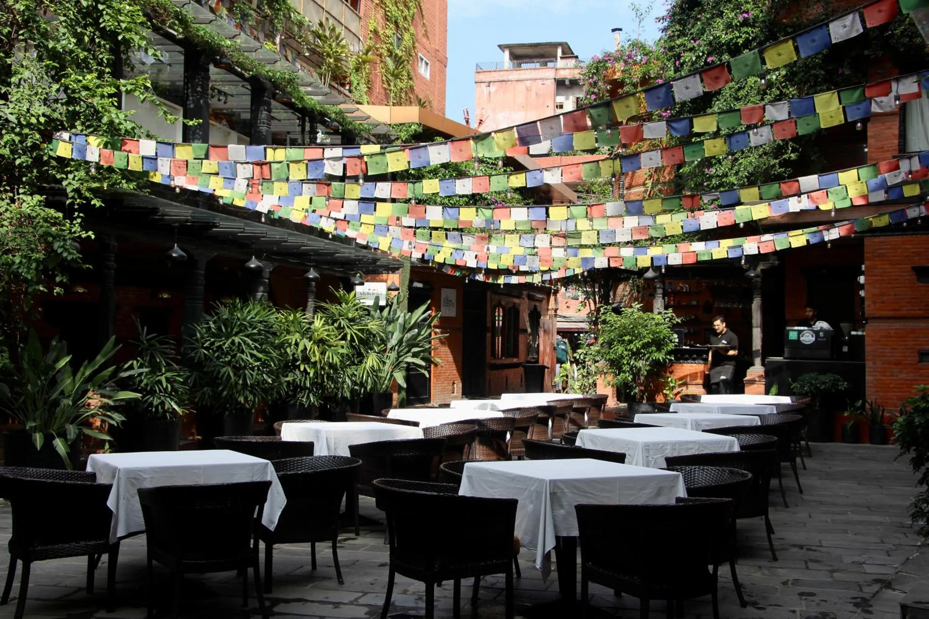 Restaurant/places to eat in Dalai-La Boutique Hotel