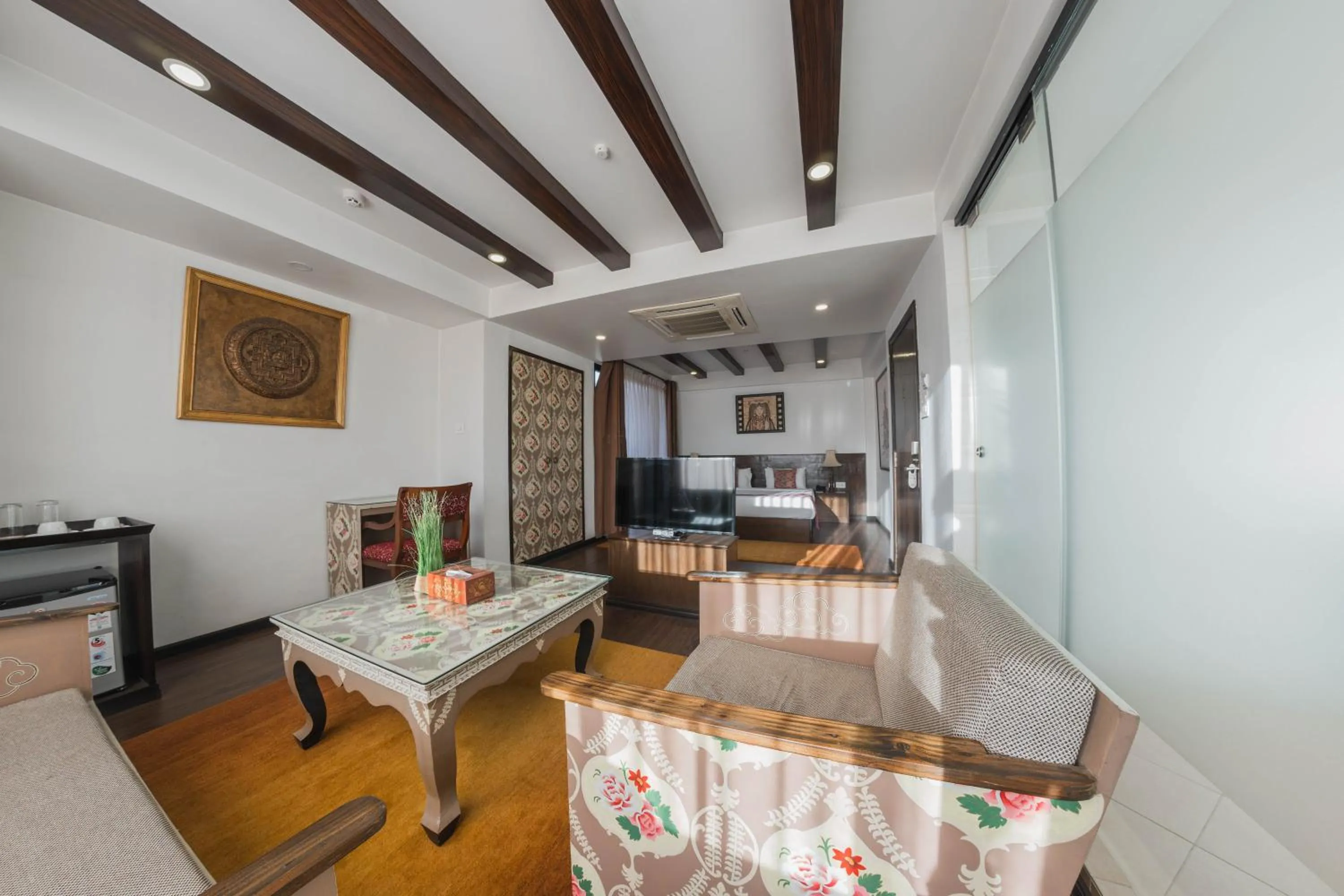 TV and multimedia in Dalai-La Boutique Hotel