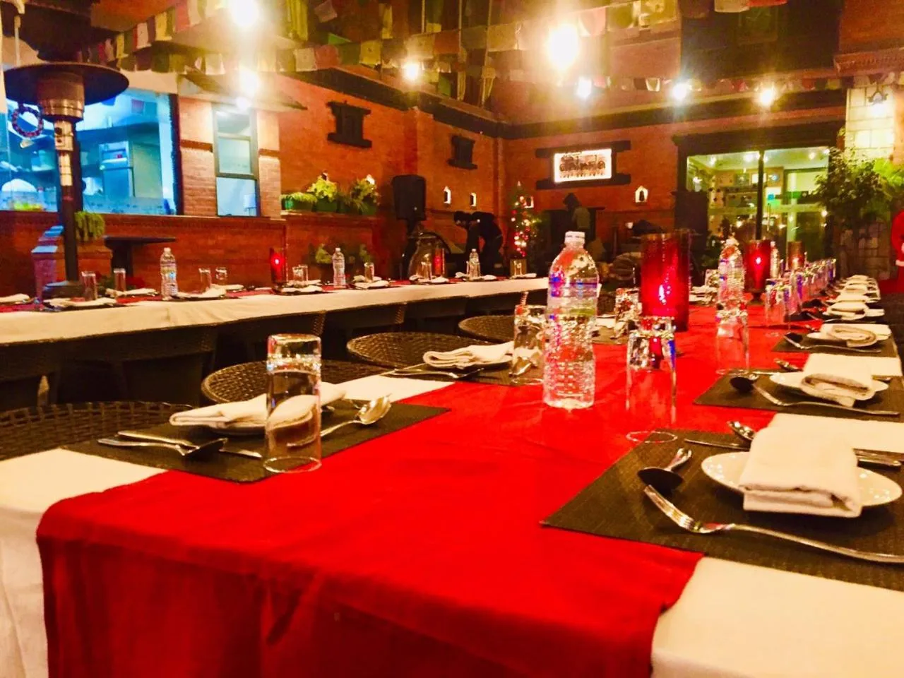 Restaurant/places to eat in Dalai-La Boutique Hotel