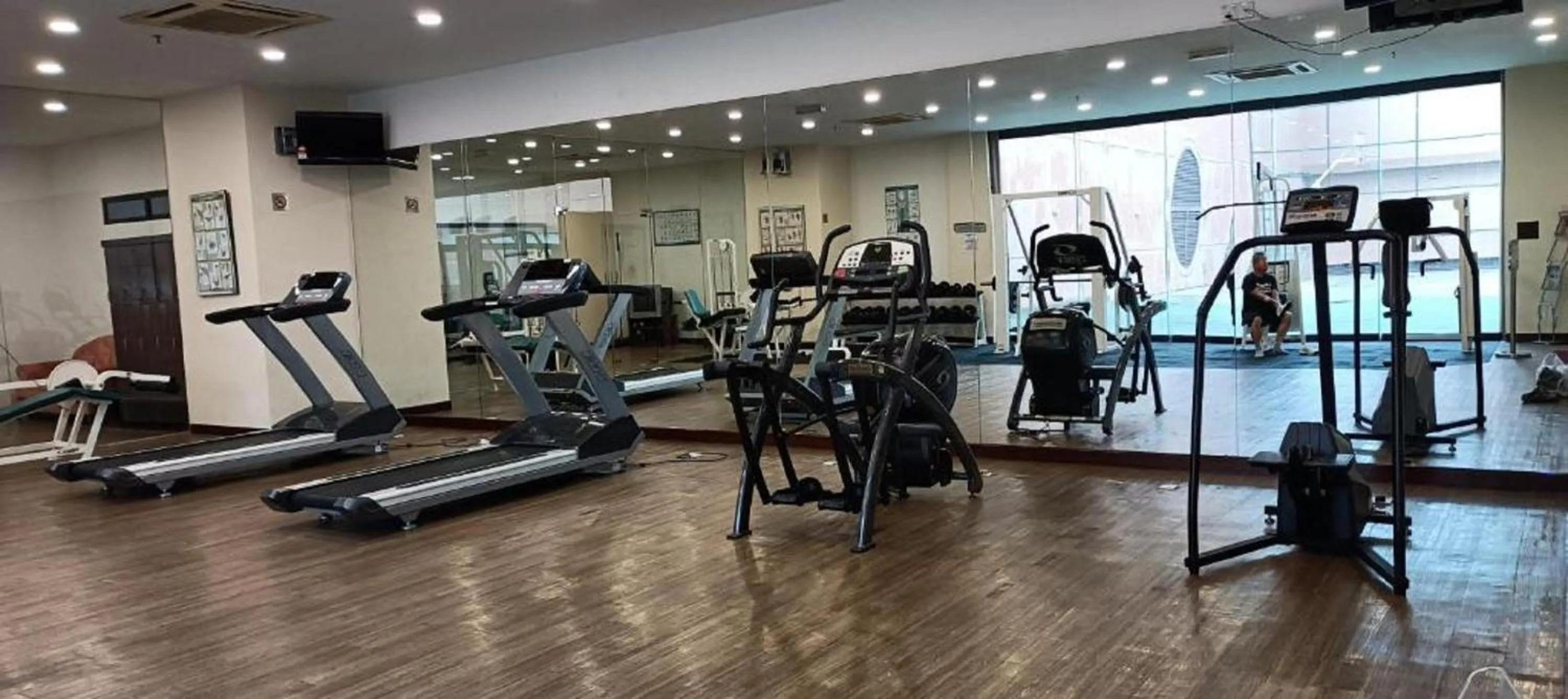 Fitness centre/facilities in Kl urban suite times Square