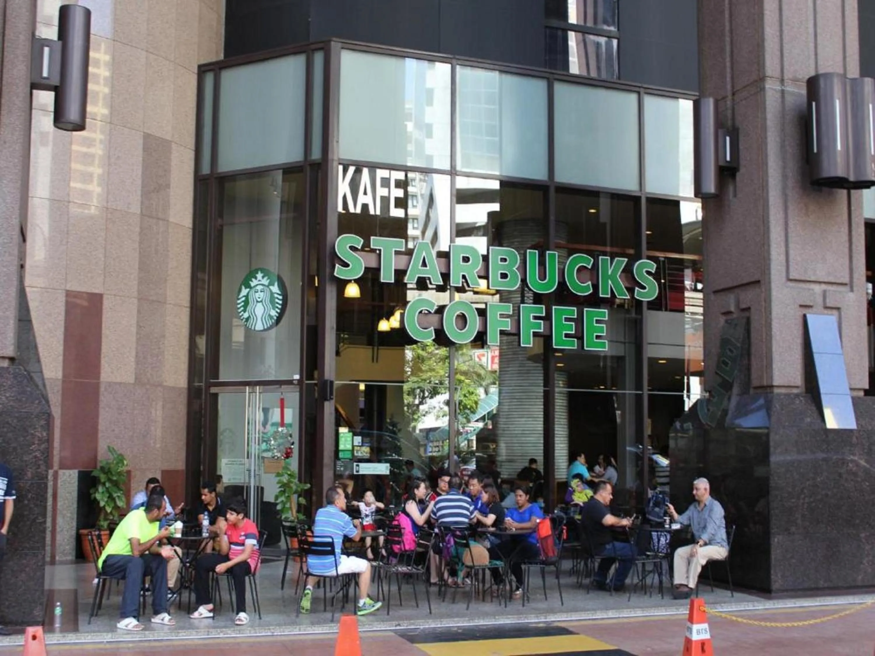 Coffee/tea facilities in Kl urban suite times Square