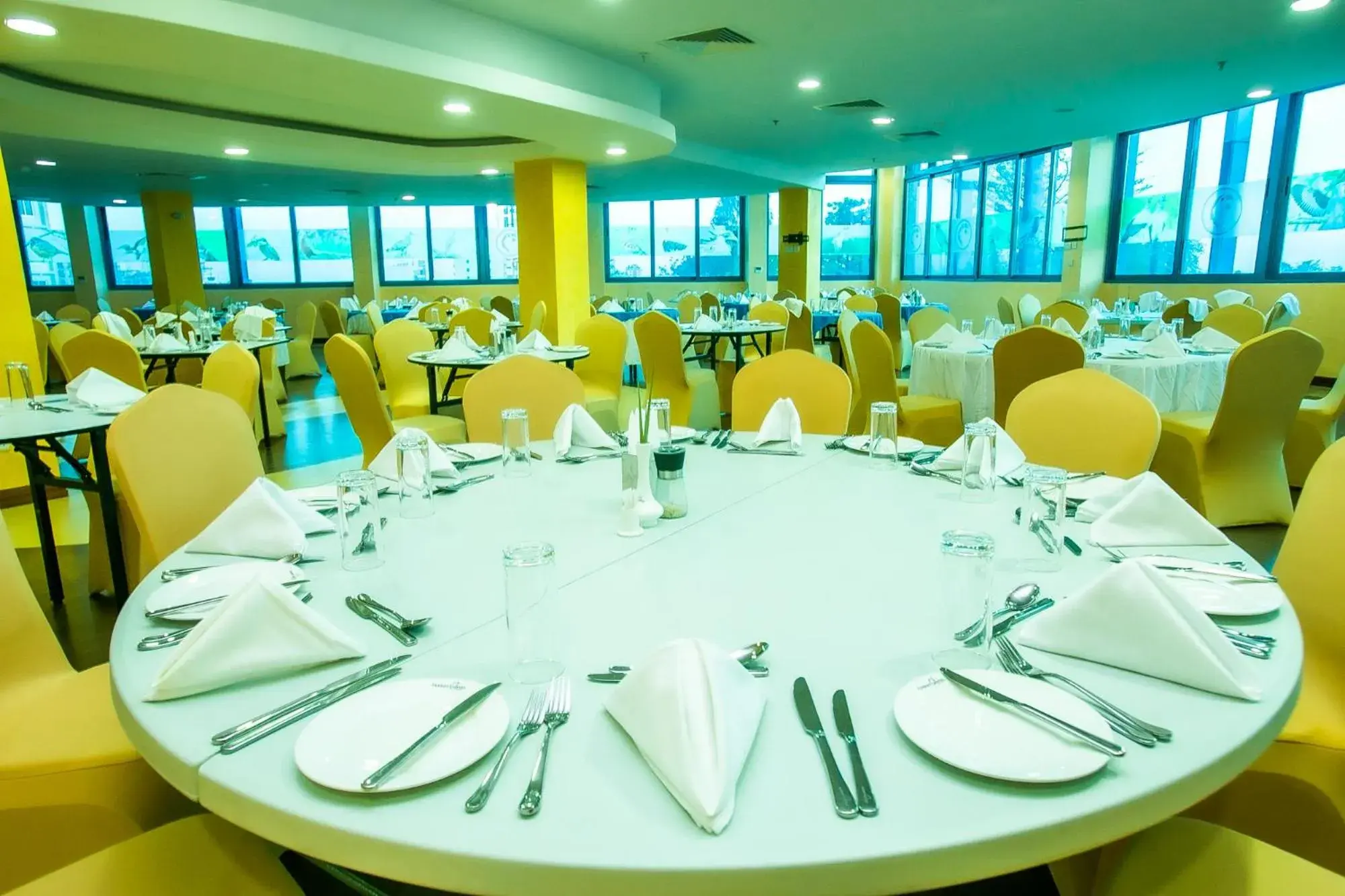 Restaurant/places to eat in Parrot Hotel Arusha Restaurant/places to eat in Parrot Hotel Arusha