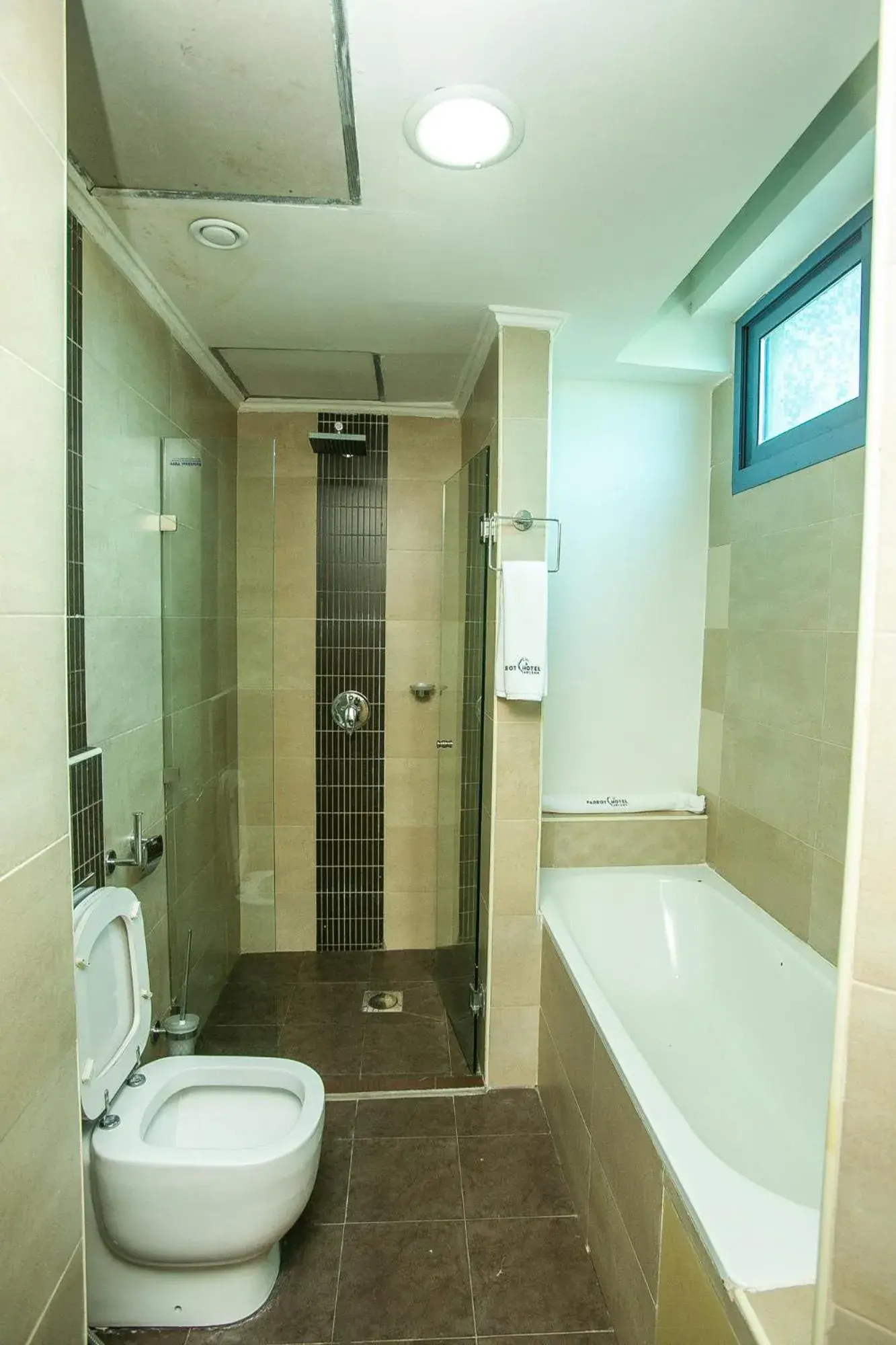 Shower in Parrot Hotel Arusha Shower in Parrot Hotel Arusha