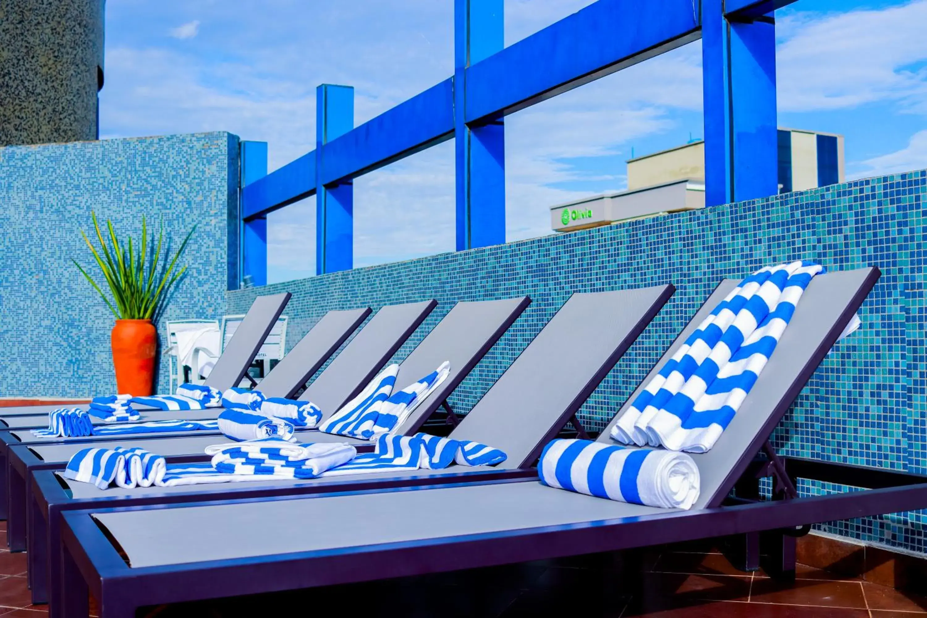 Swimming pool in Parrot Hotel Arusha Swimming pool in Parrot Hotel Arusha