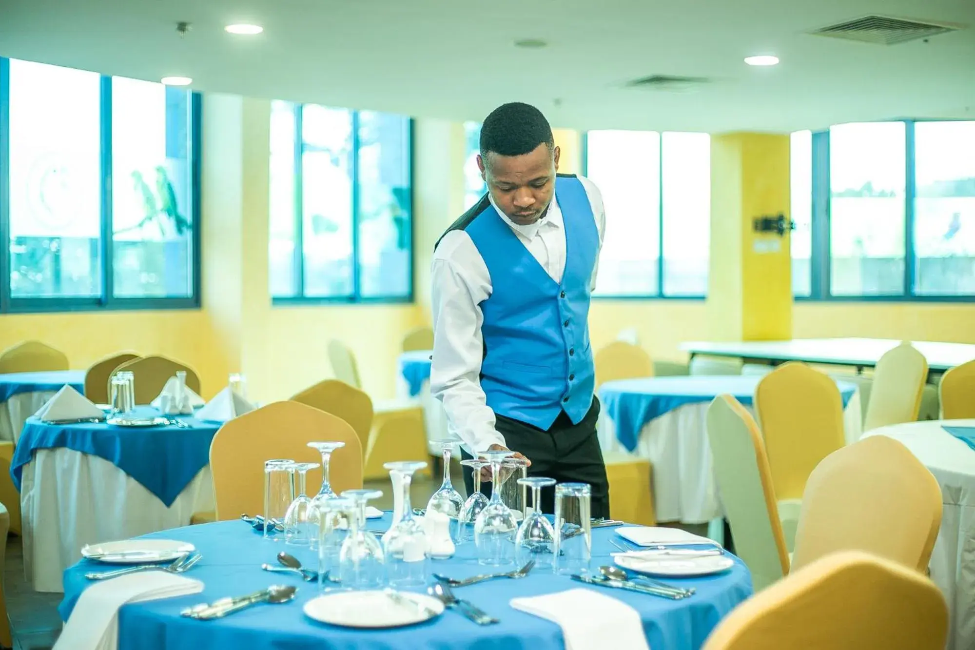 Restaurant/places to eat in Parrot Hotel Arusha Restaurant/places to eat in Parrot Hotel Arusha