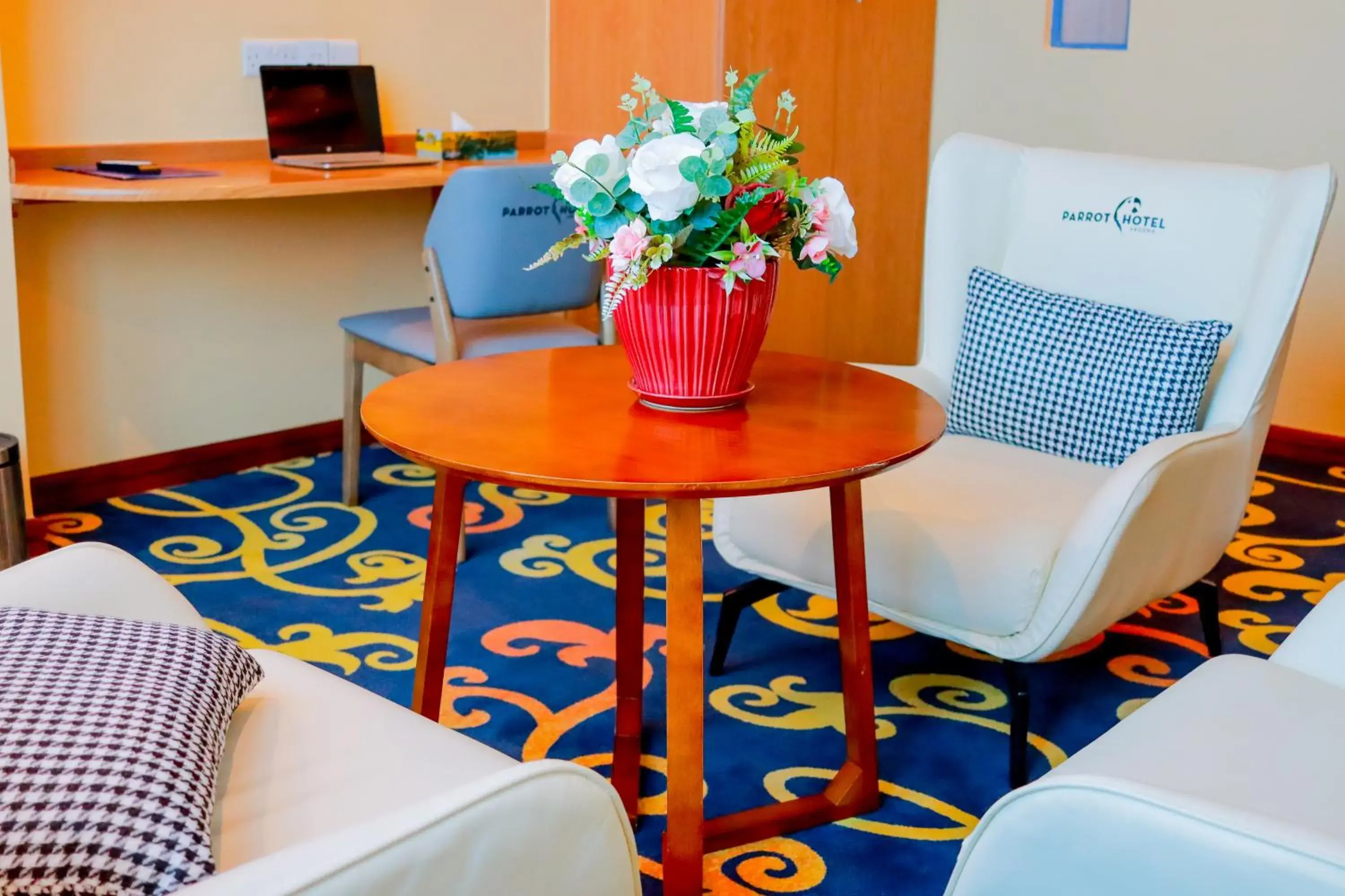 Living room in Parrot Hotel Arusha Living room in Parrot Hotel Arusha