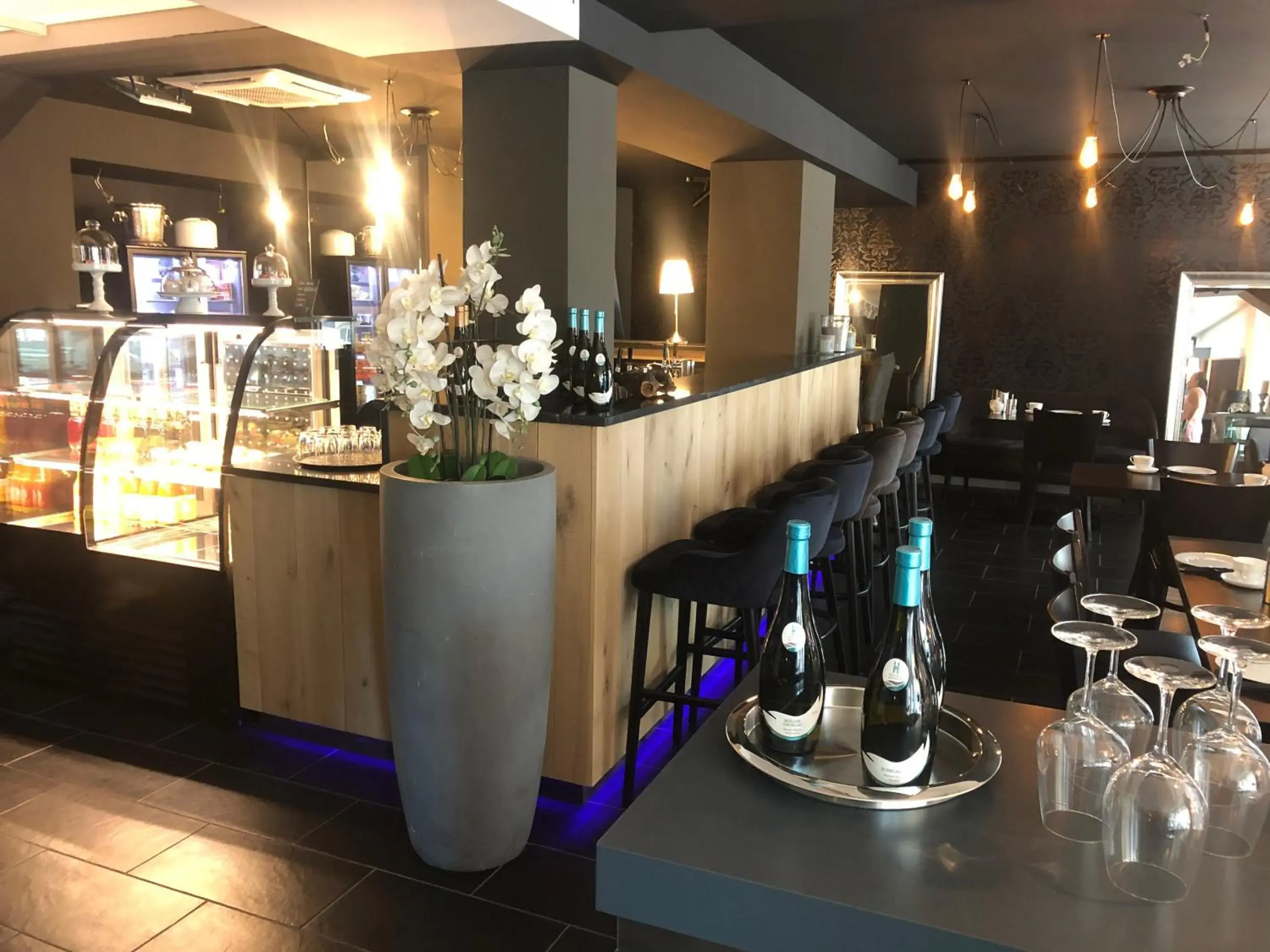 Lounge or bar in Pension Burkhardt Lounge or bar in Pension Burkhardt