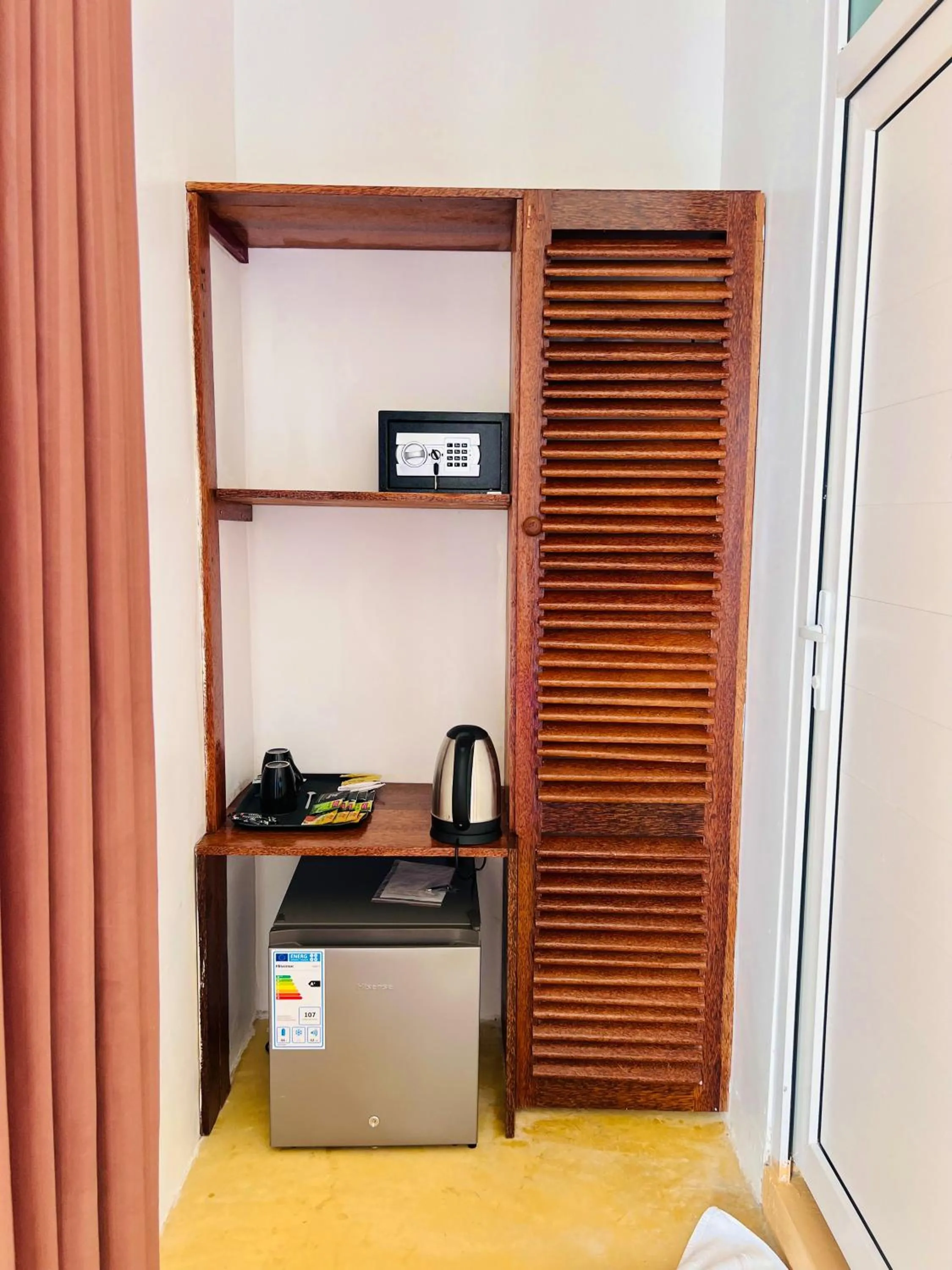 safe in Mia Boutique Hotel