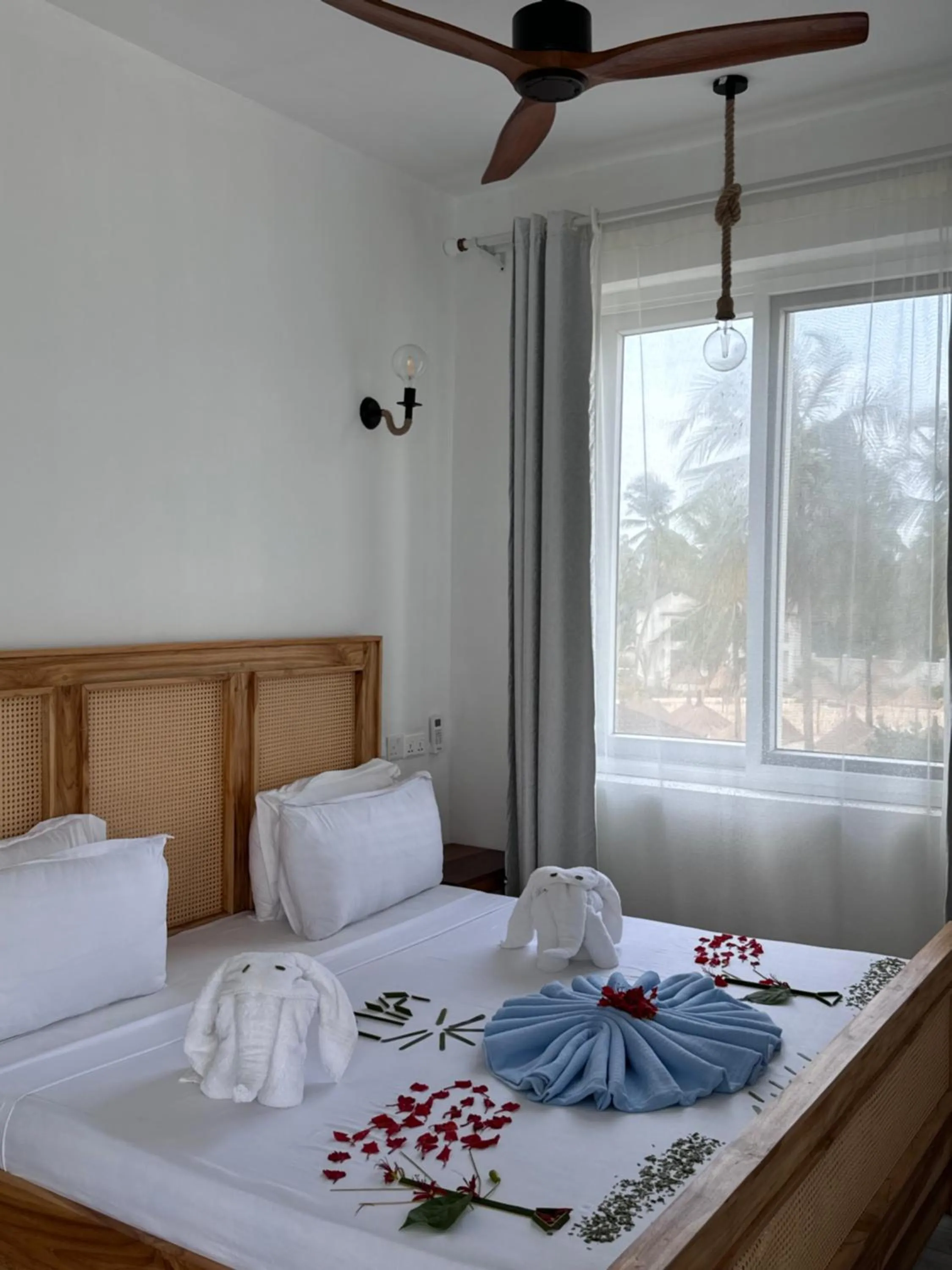 Bedroom, Bed in Mia Boutique Hotel