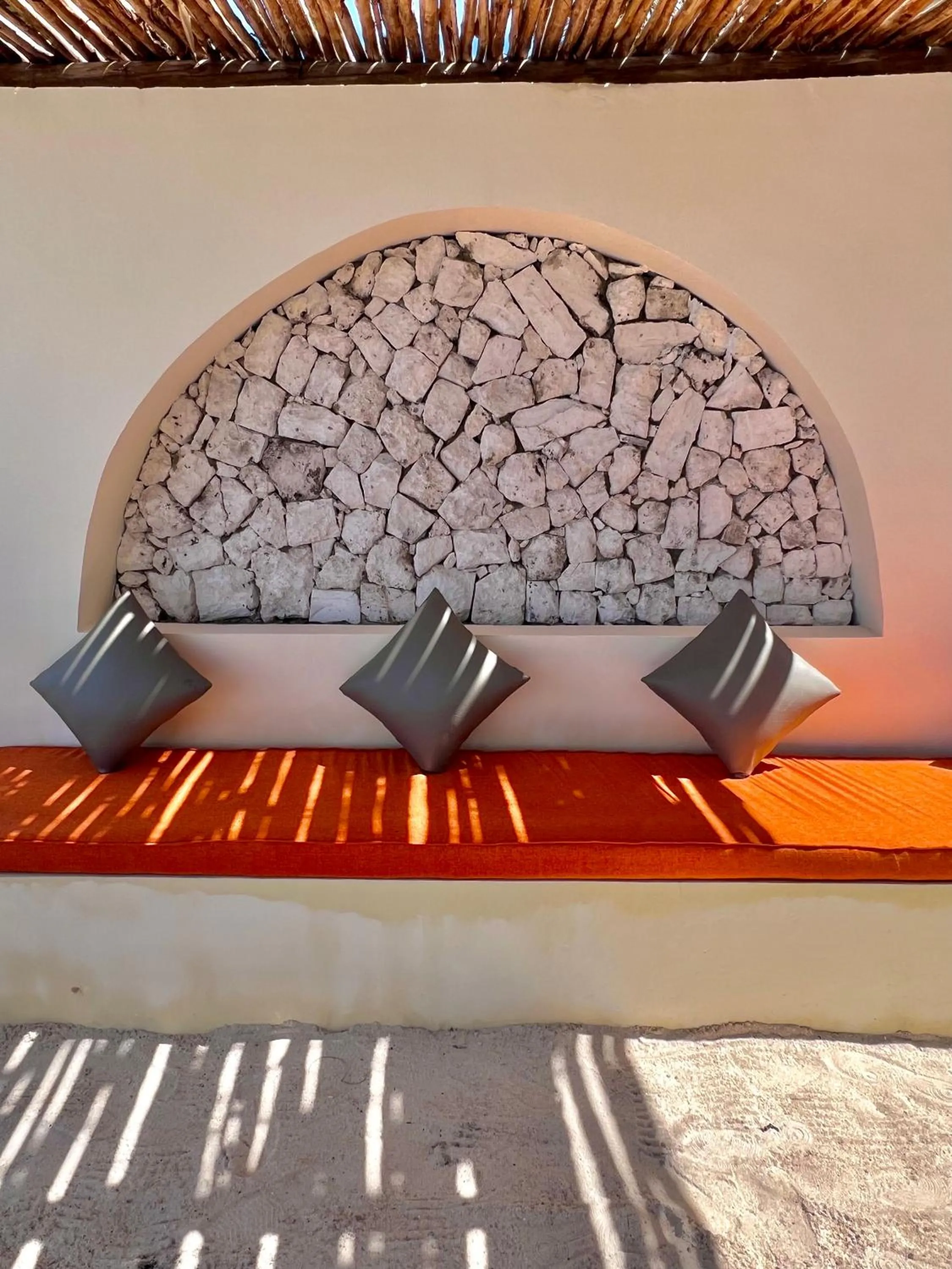 Seating area, Bed in Mia Boutique Hotel